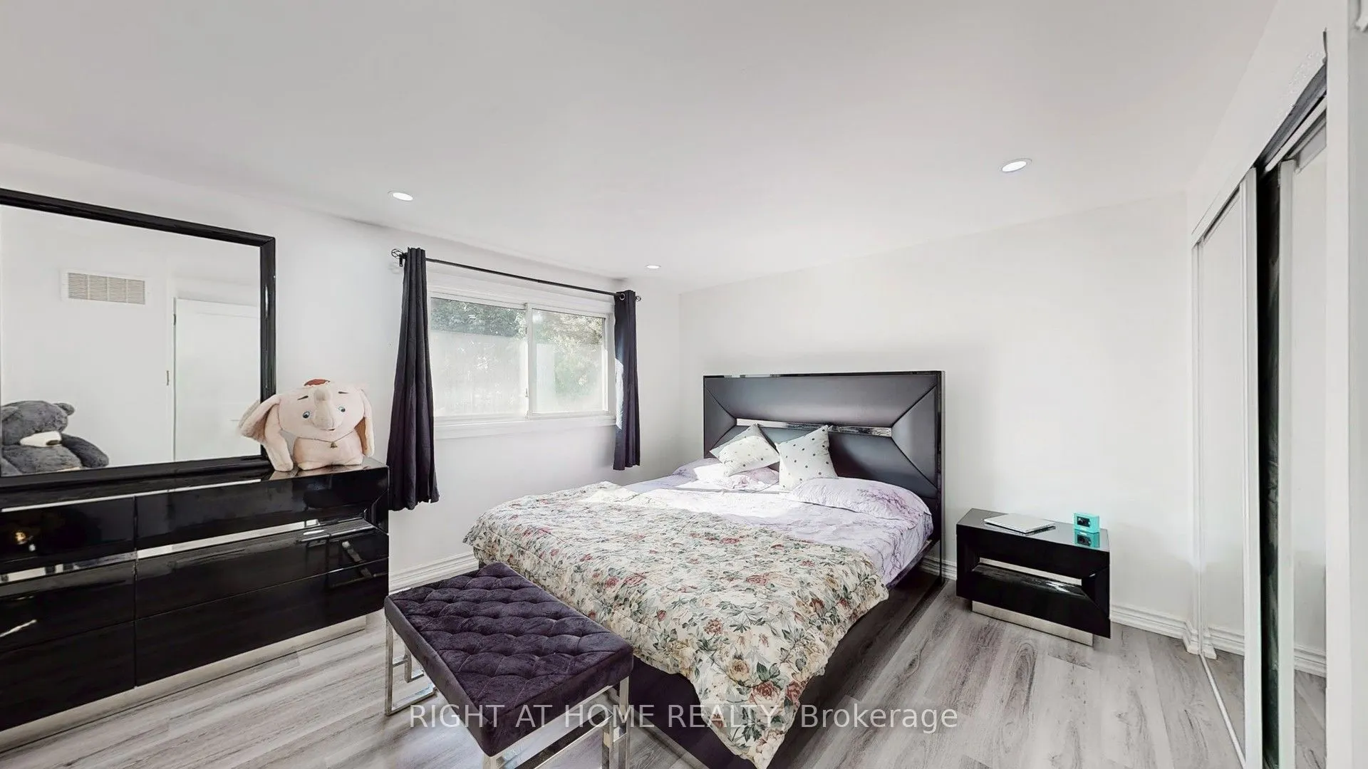 77 Elford Crescent