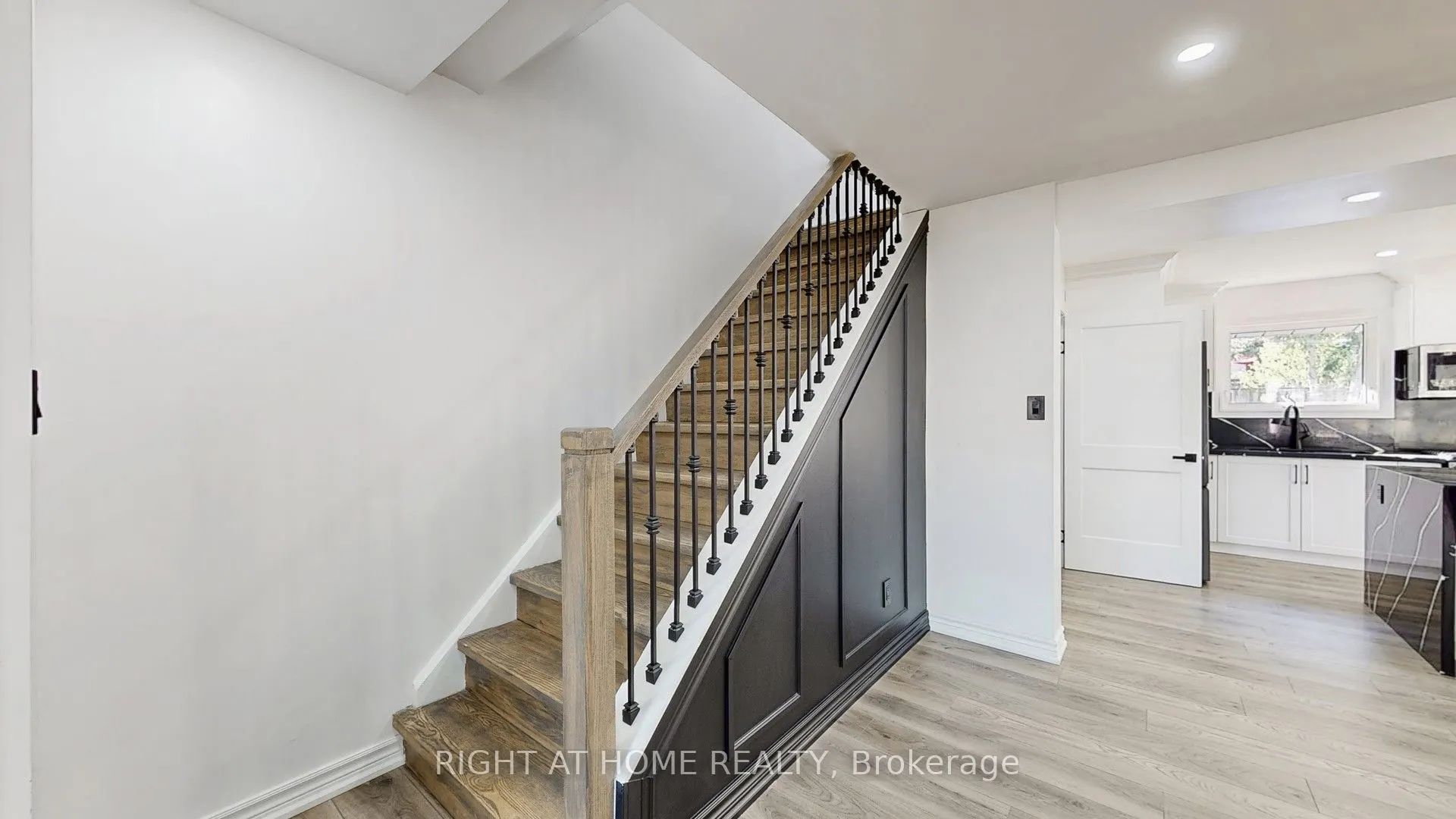 77 Elford Crescent