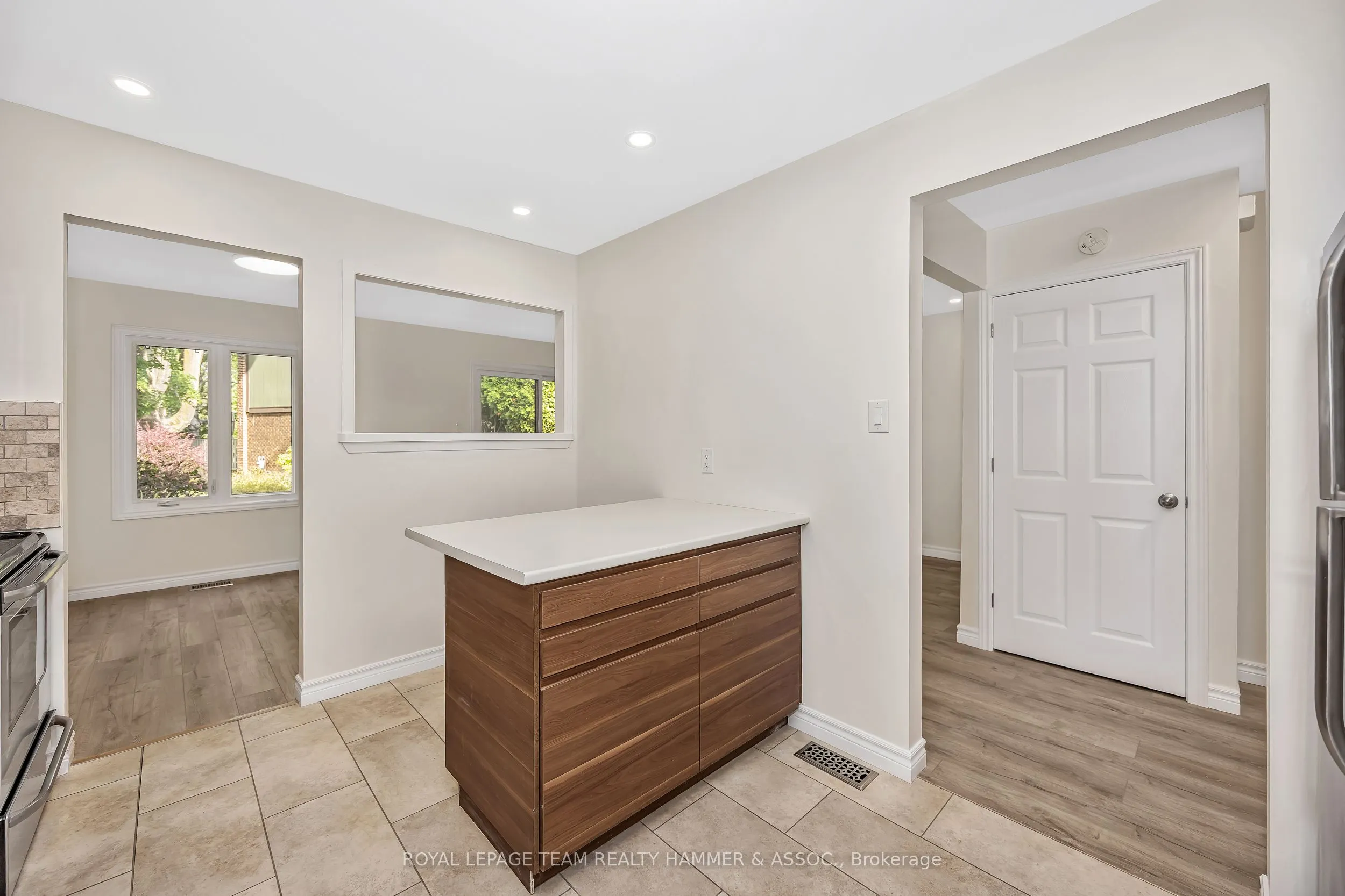 8 Chisholm Court