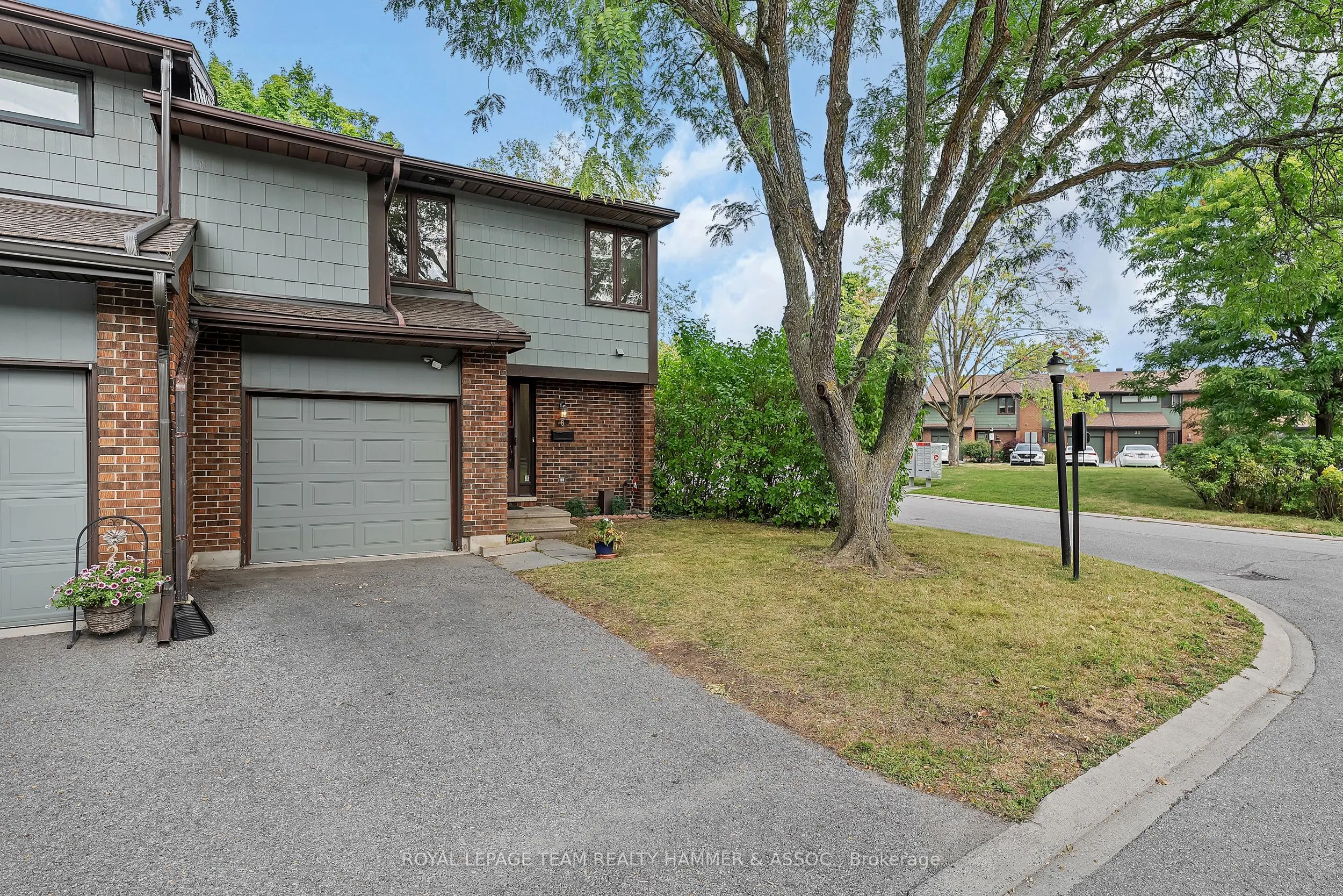 8 Chisholm Court