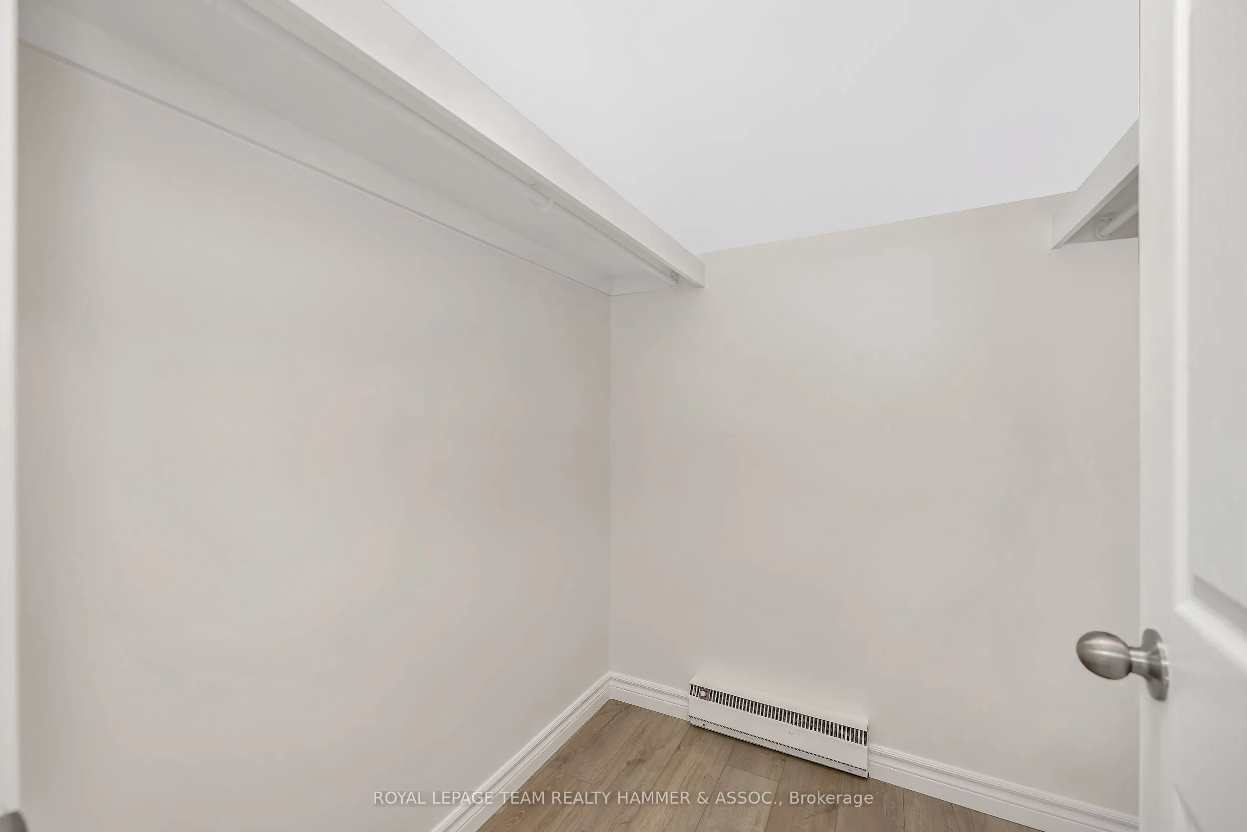8 Chisholm Court