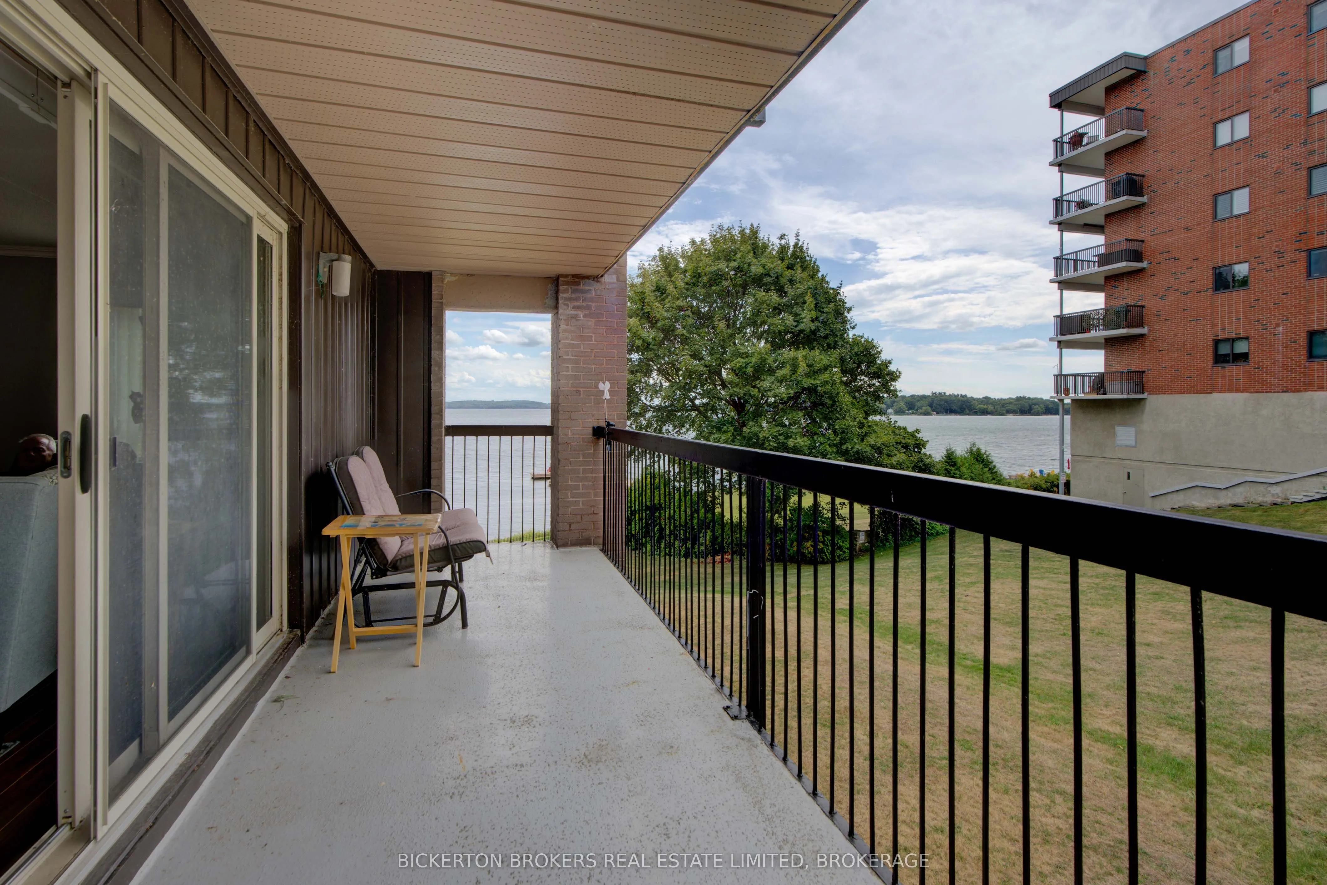 610 William Street S, #301