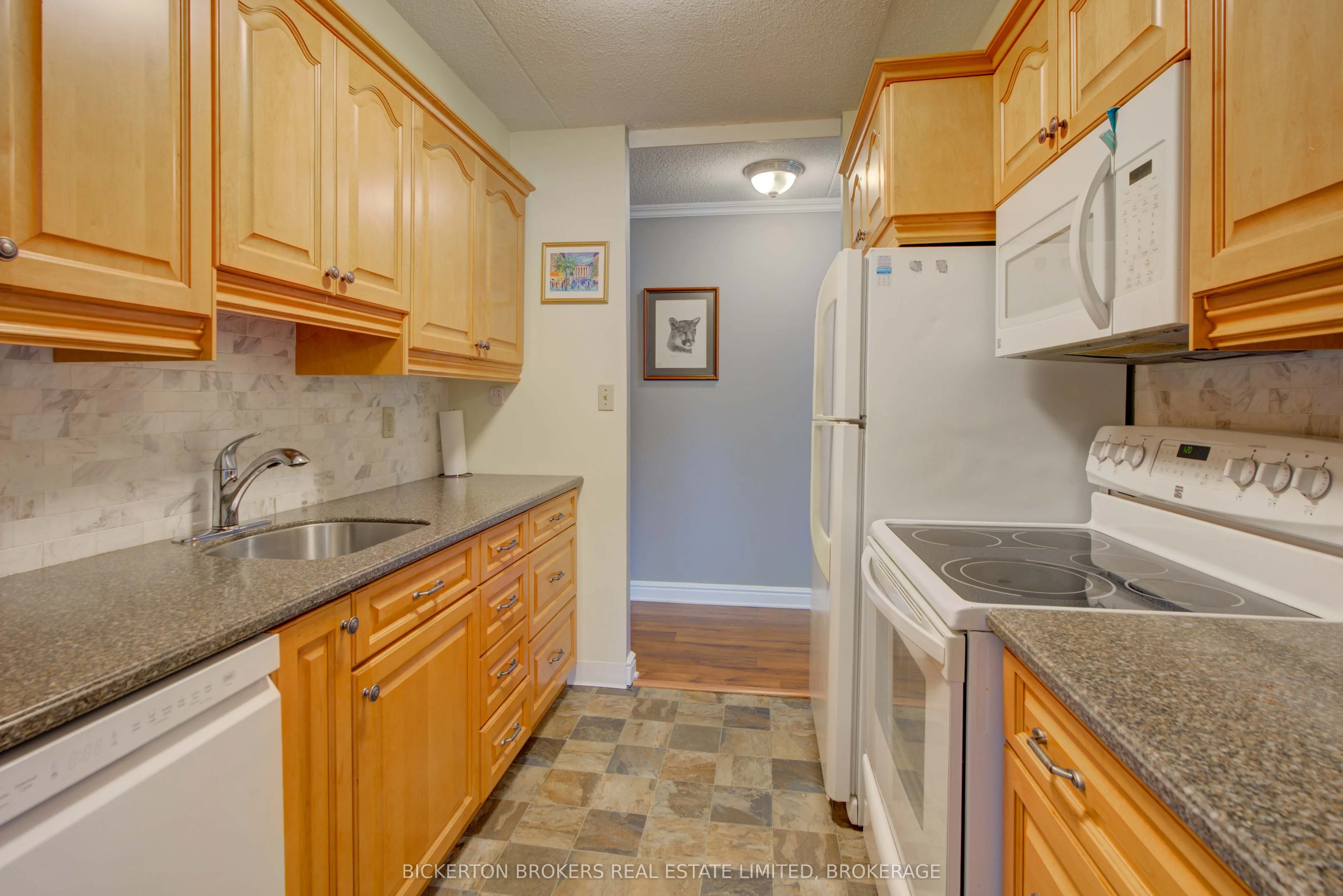 610 William Street S, #301