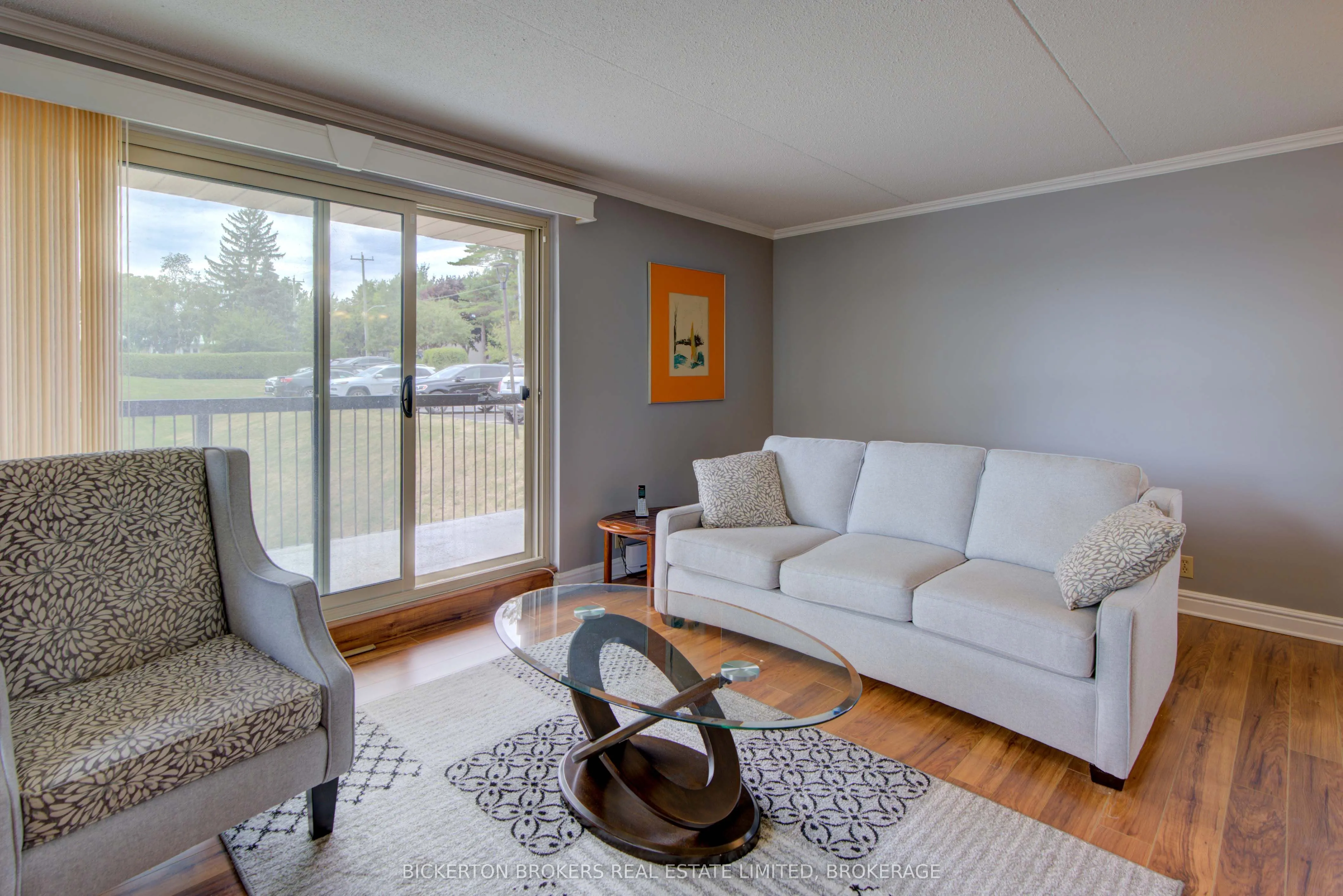 610 William Street S, #301