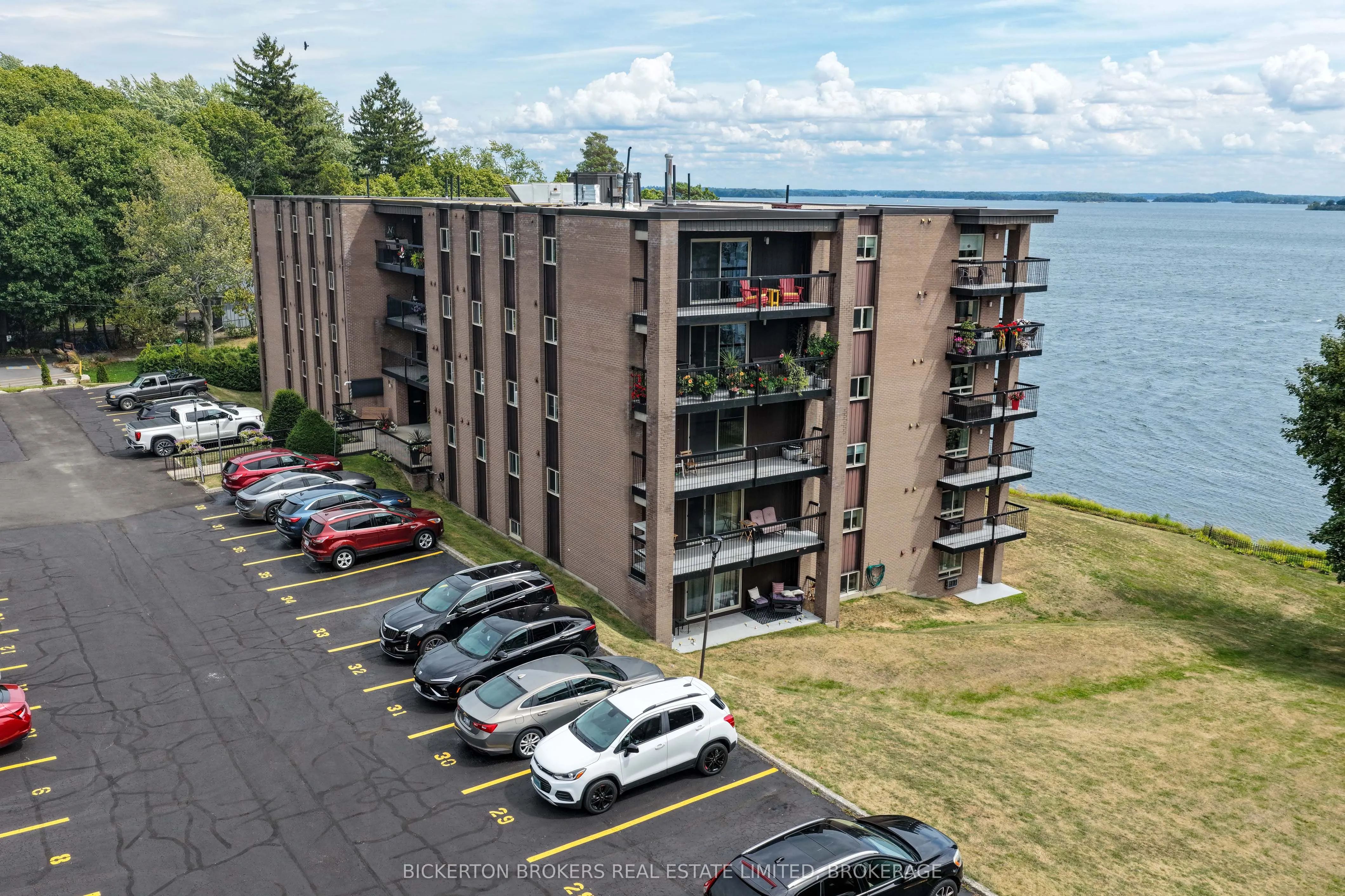 610 William Street S, #301