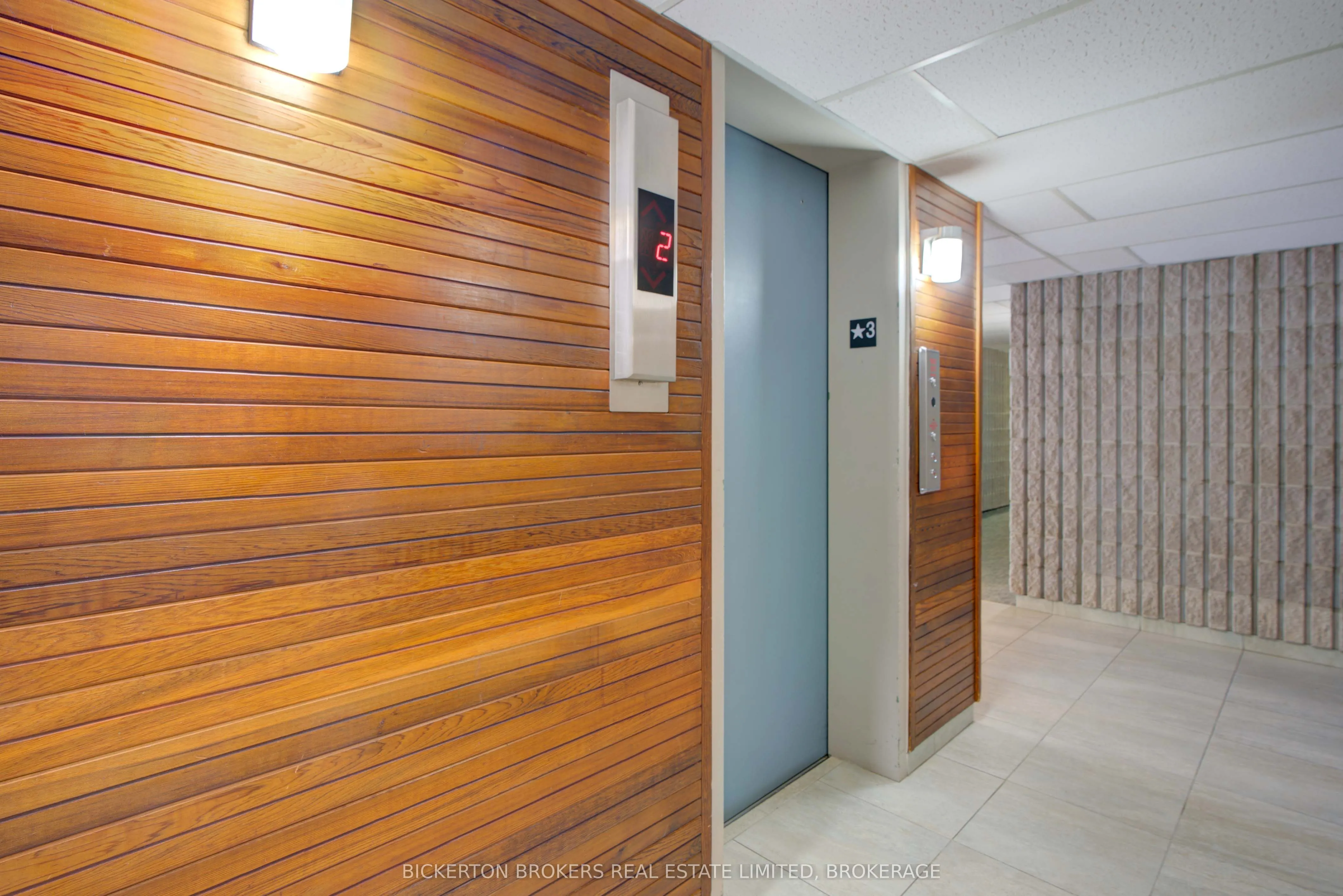 610 William Street S, #301