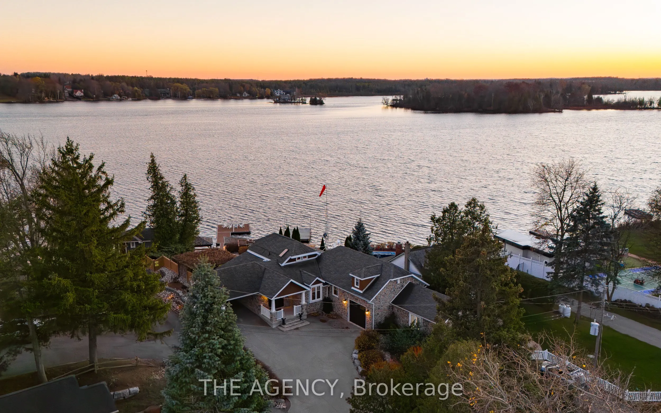9 Lake Avenue E