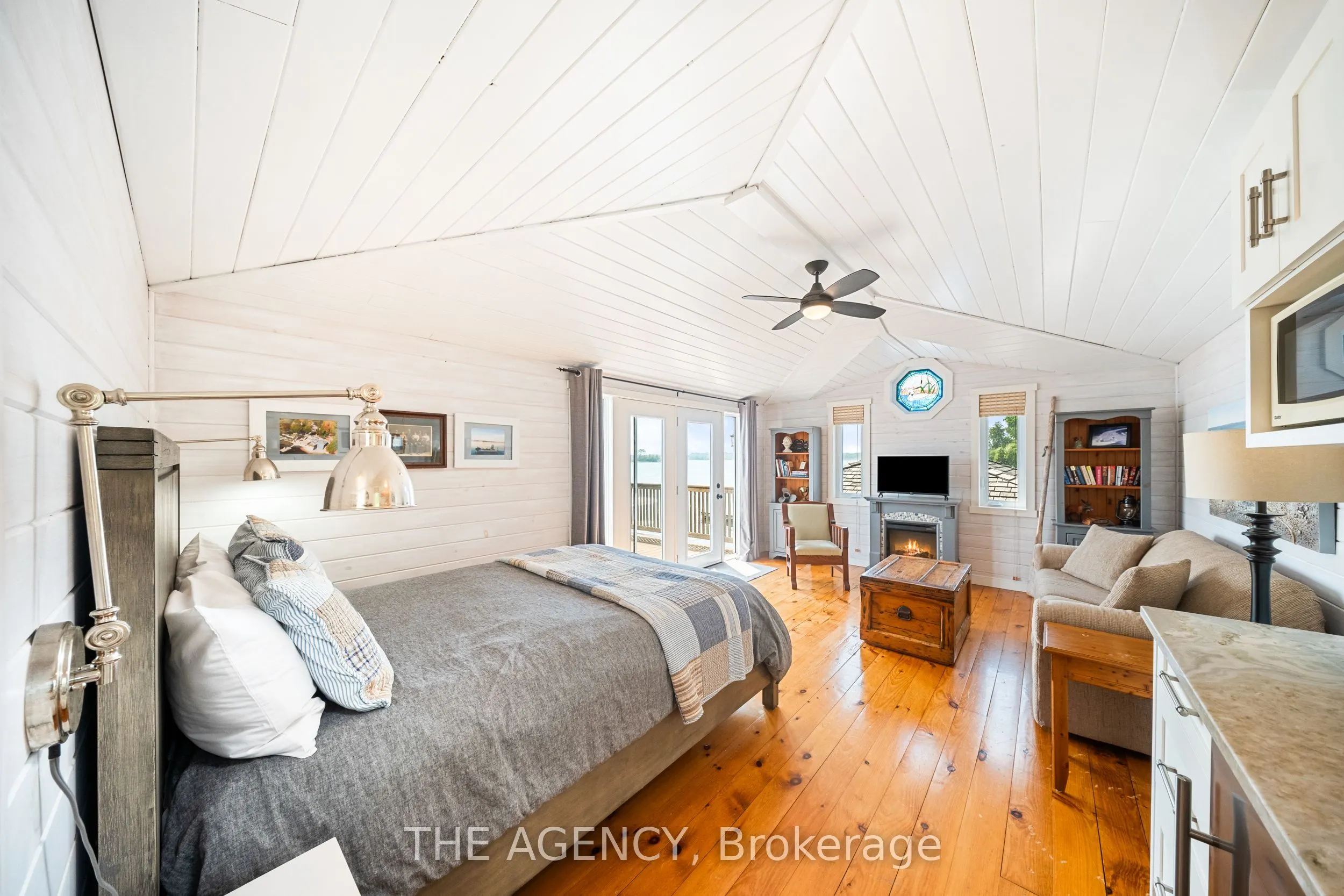 9 Lake Avenue E