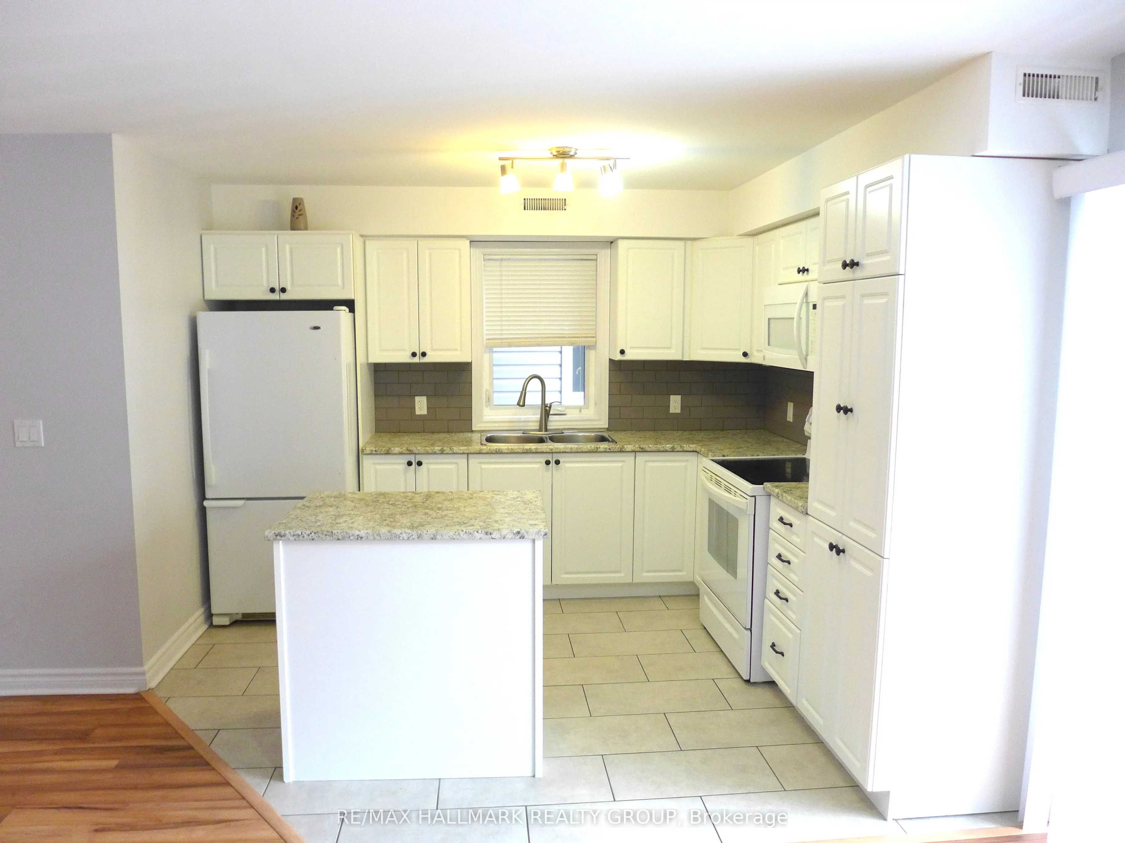 216 Carillon Street, #2