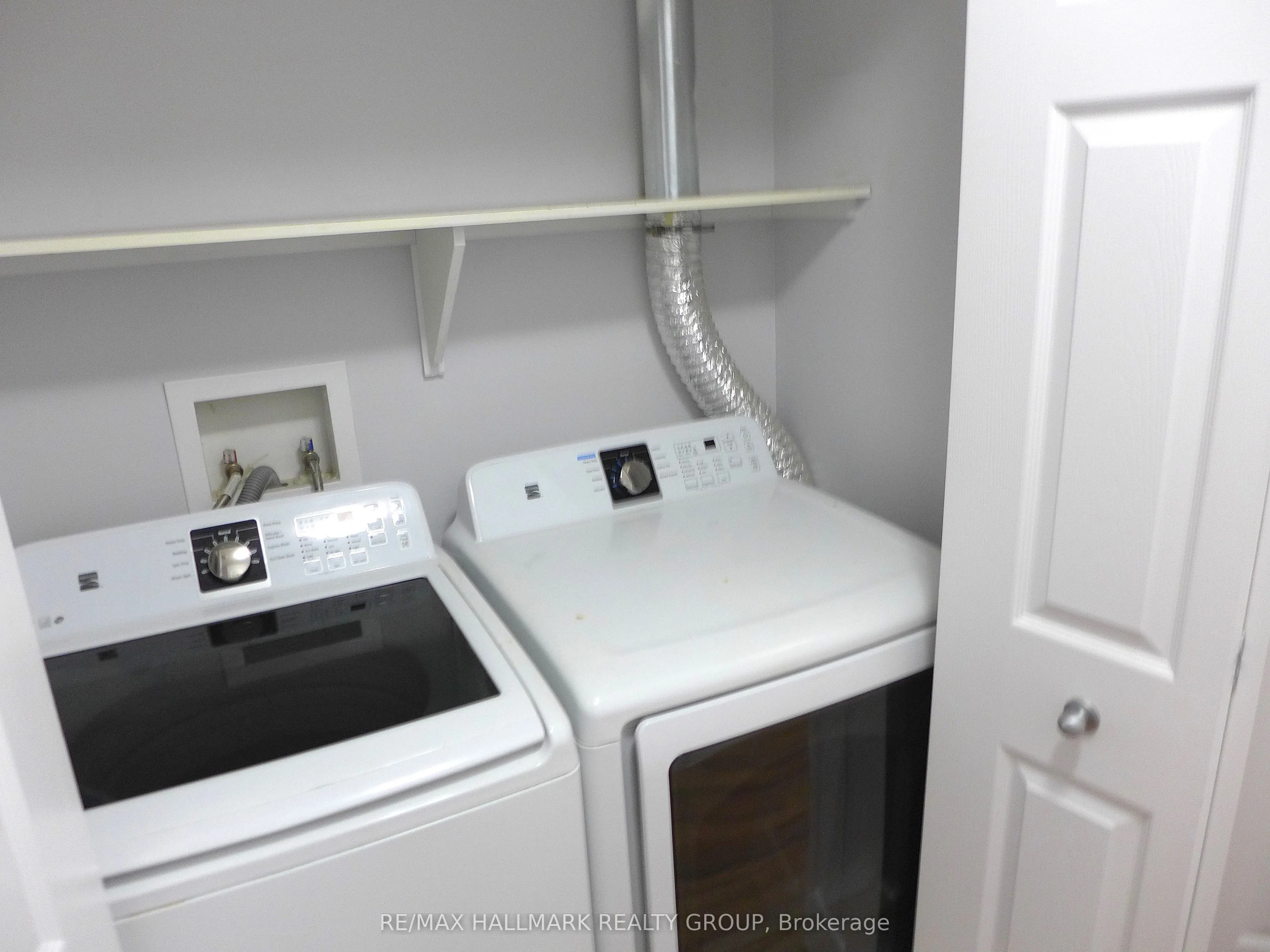 216 Carillon Street, #2