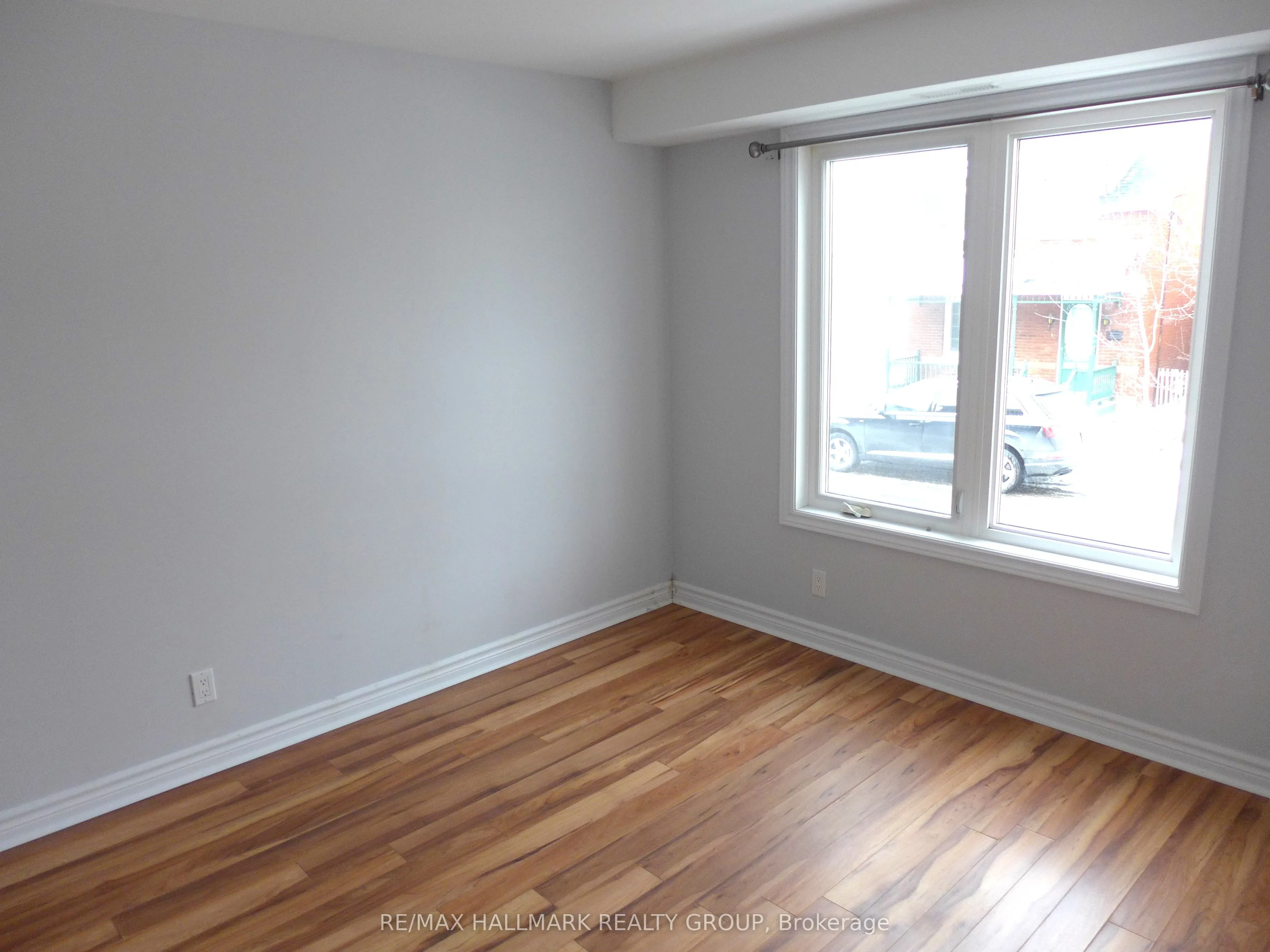 216 Carillon Street, #2