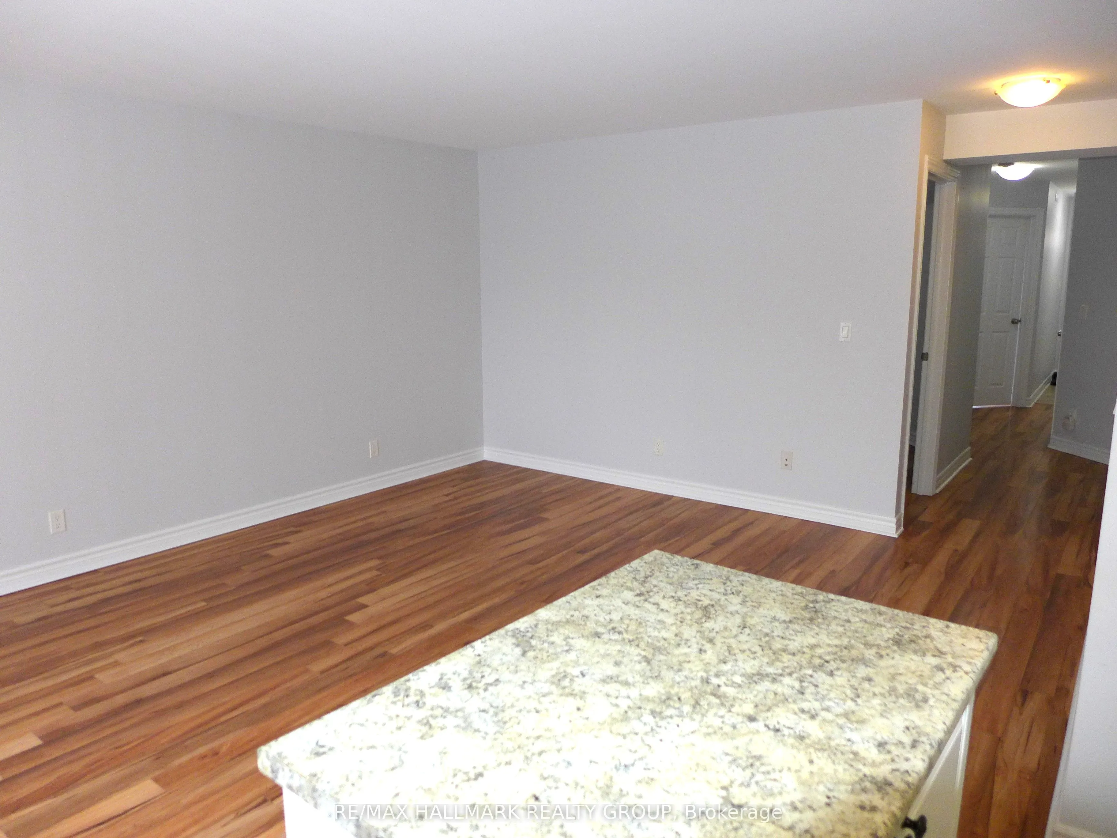 216 Carillon Street, #2
