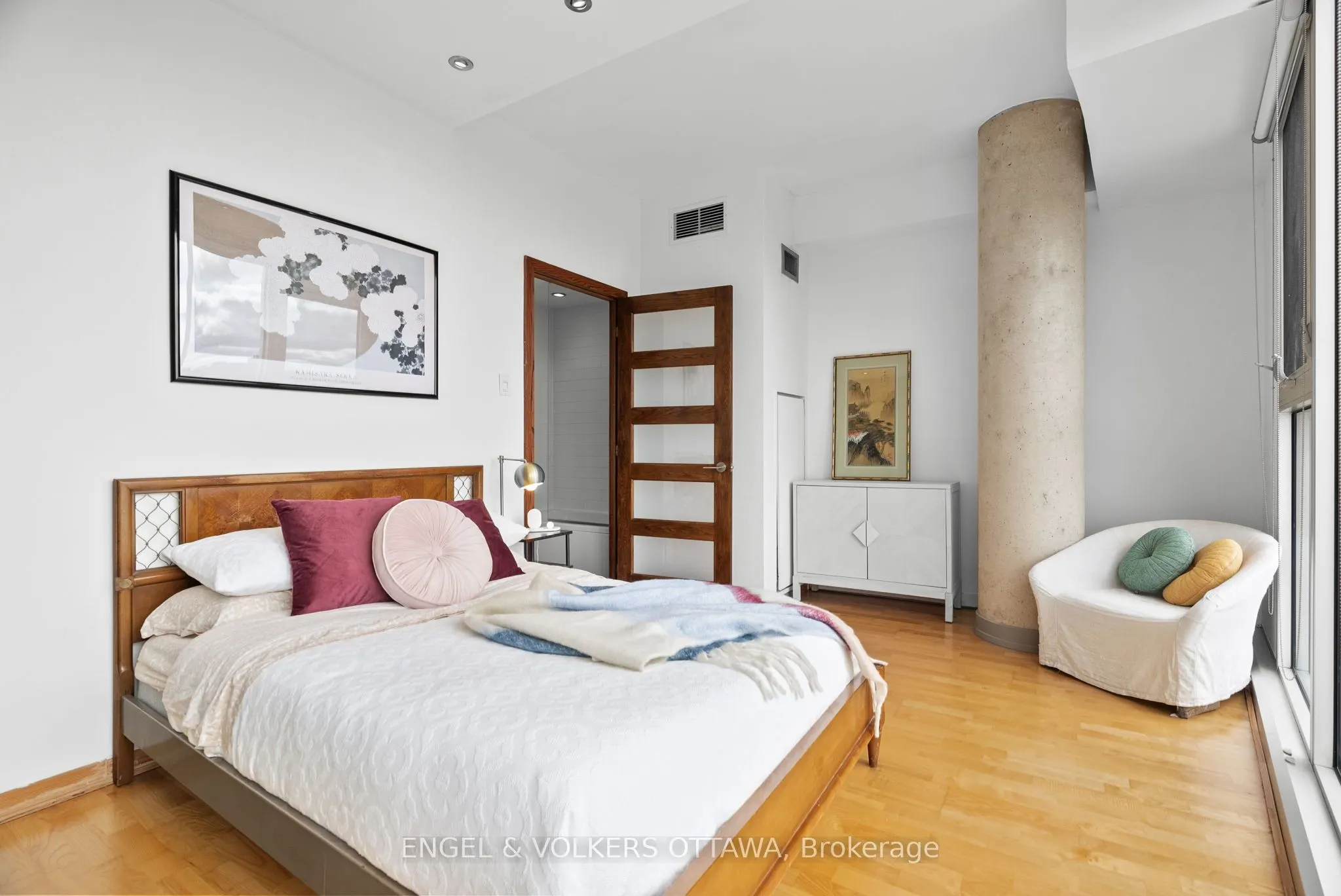 349 Mcleod Street, #823