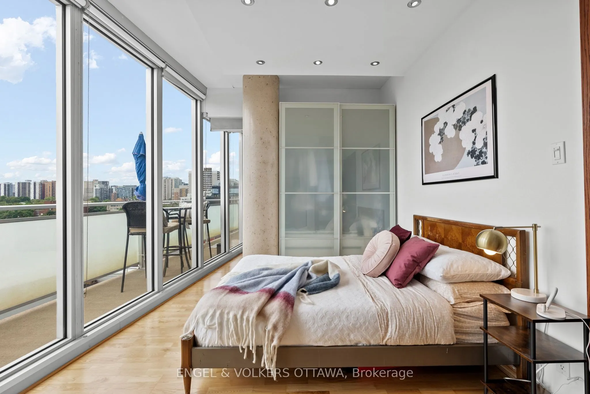 349 Mcleod Street, #823