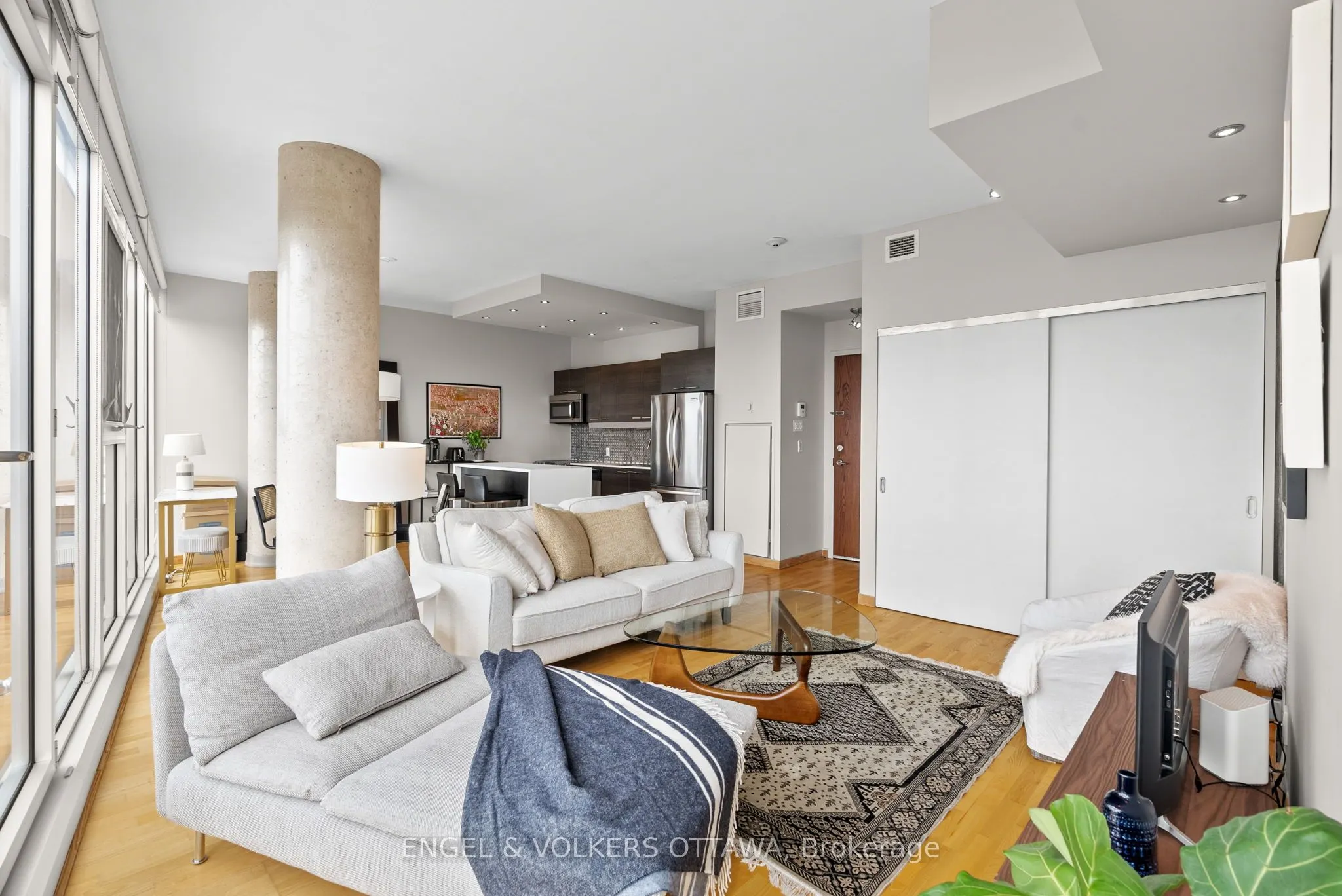 349 Mcleod Street, #823