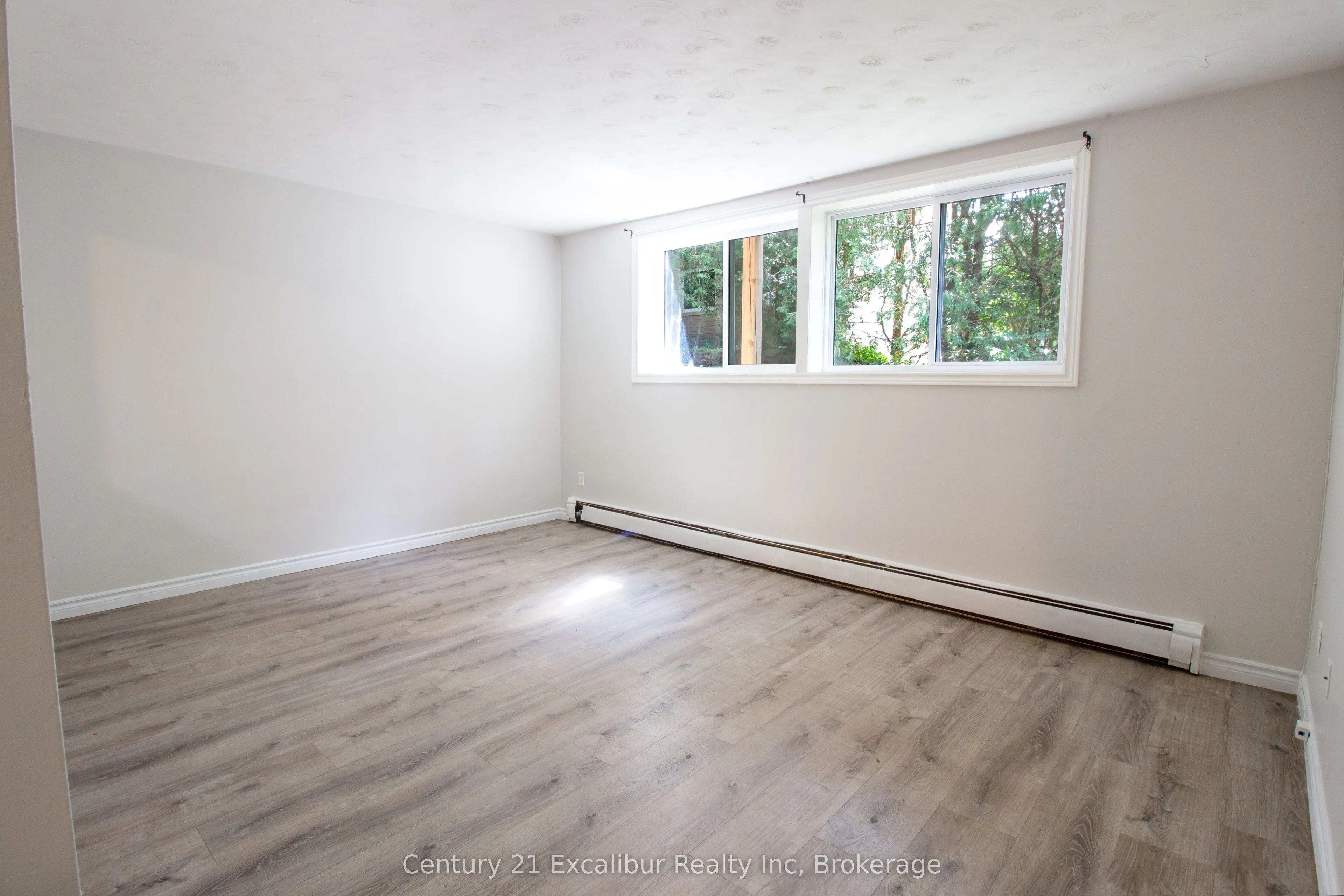 320 Queen Street E, #5