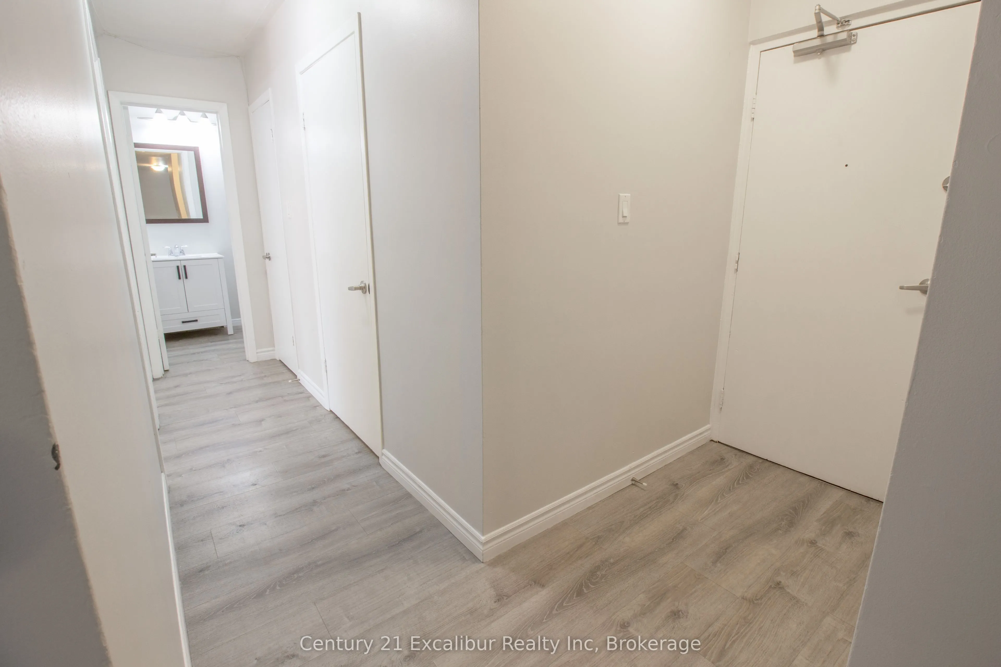 320 Queen Street E, #5