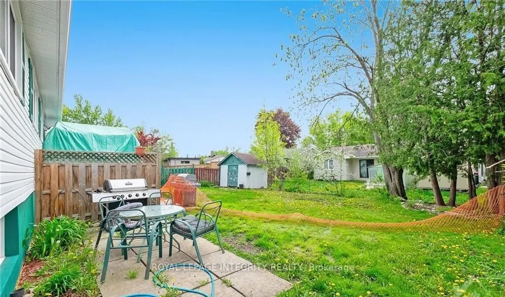 2142 Monson Crescent