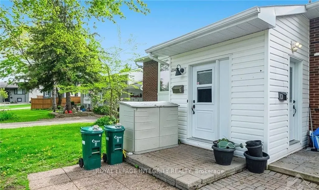 2142 Monson Crescent