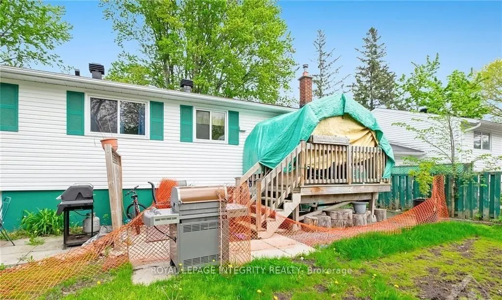 2142 Monson Crescent