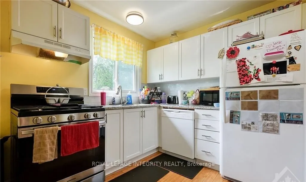 2142 Monson Crescent