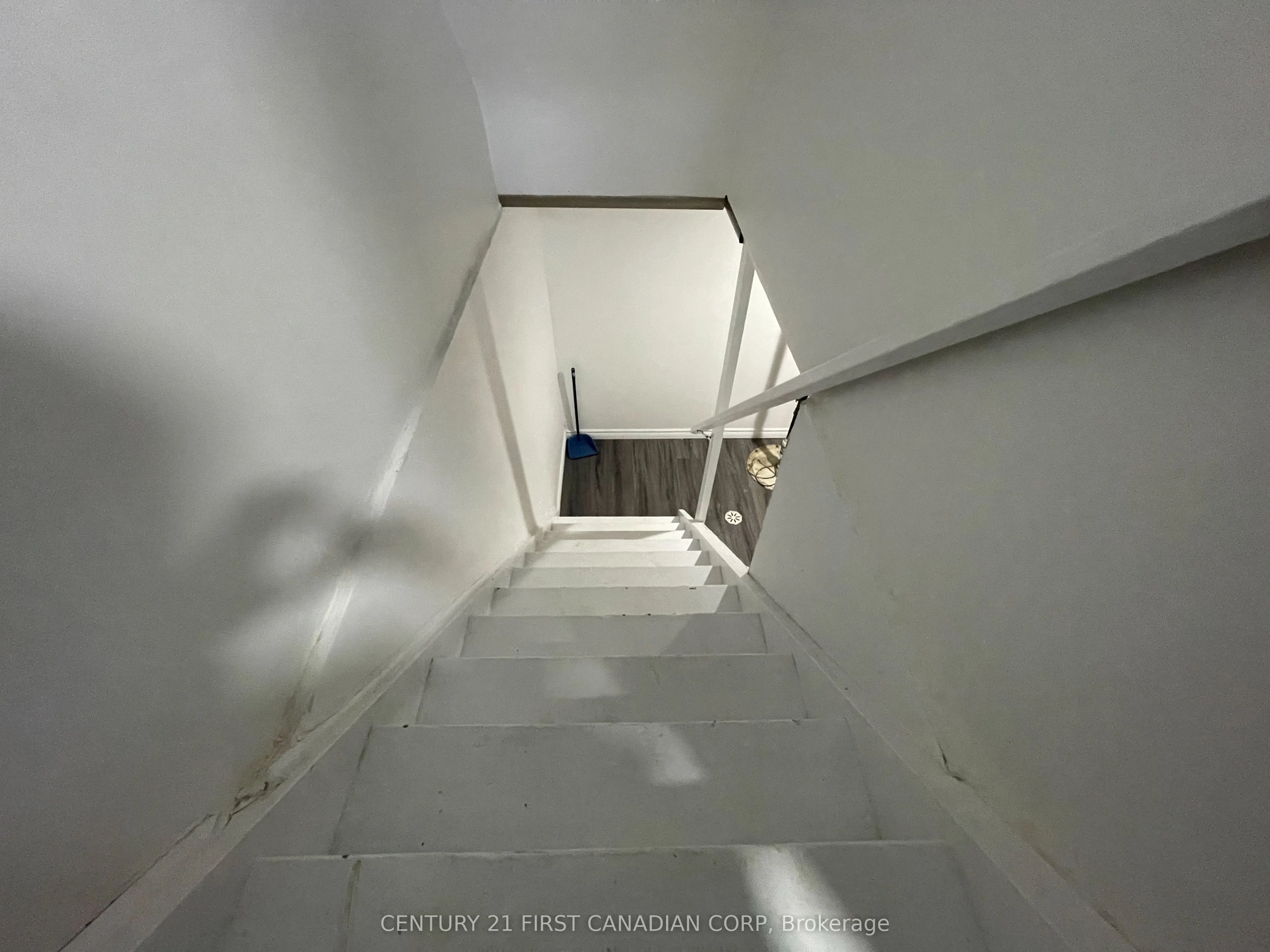 292 Simcoe Street