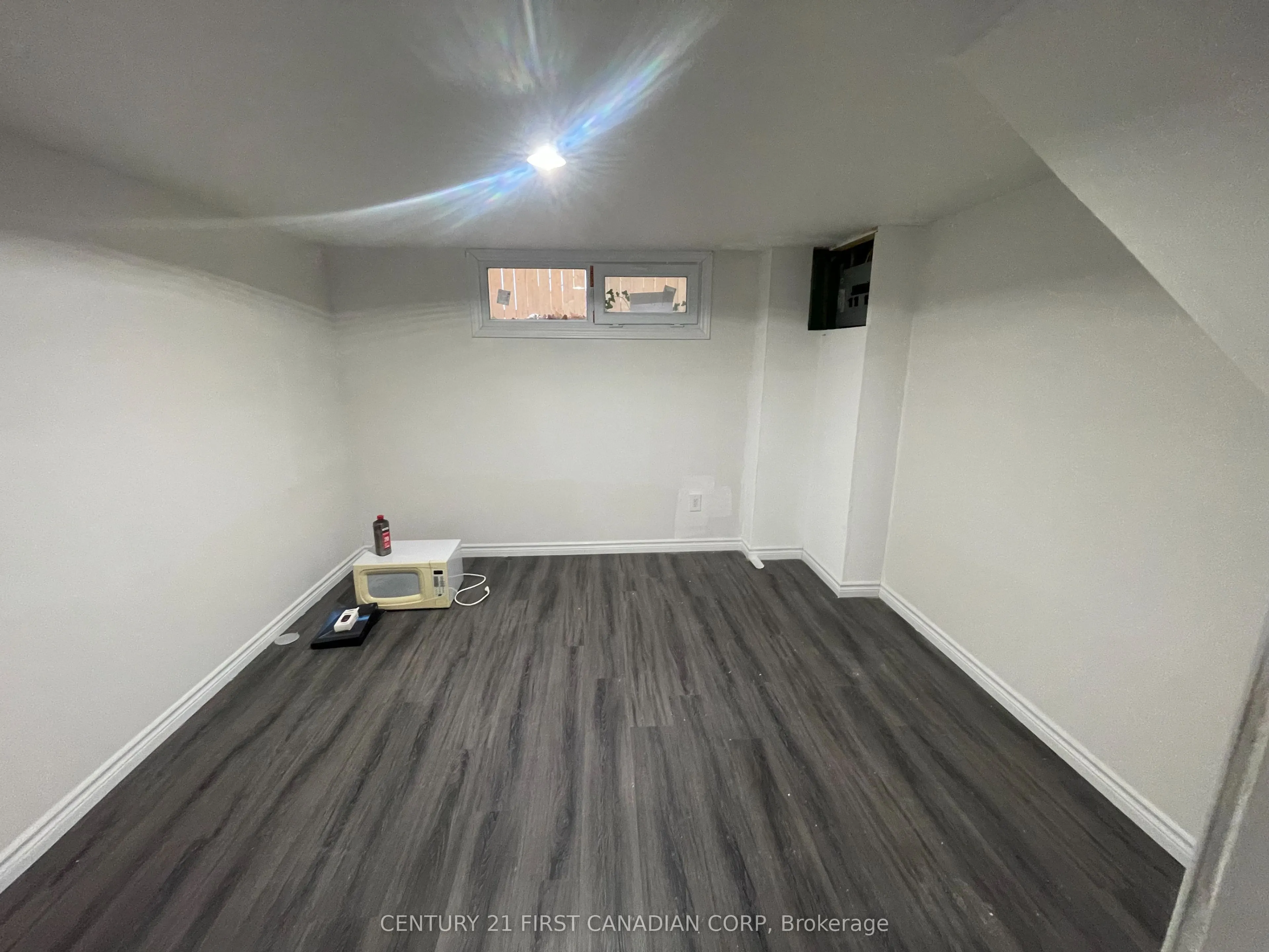 292 Simcoe Street