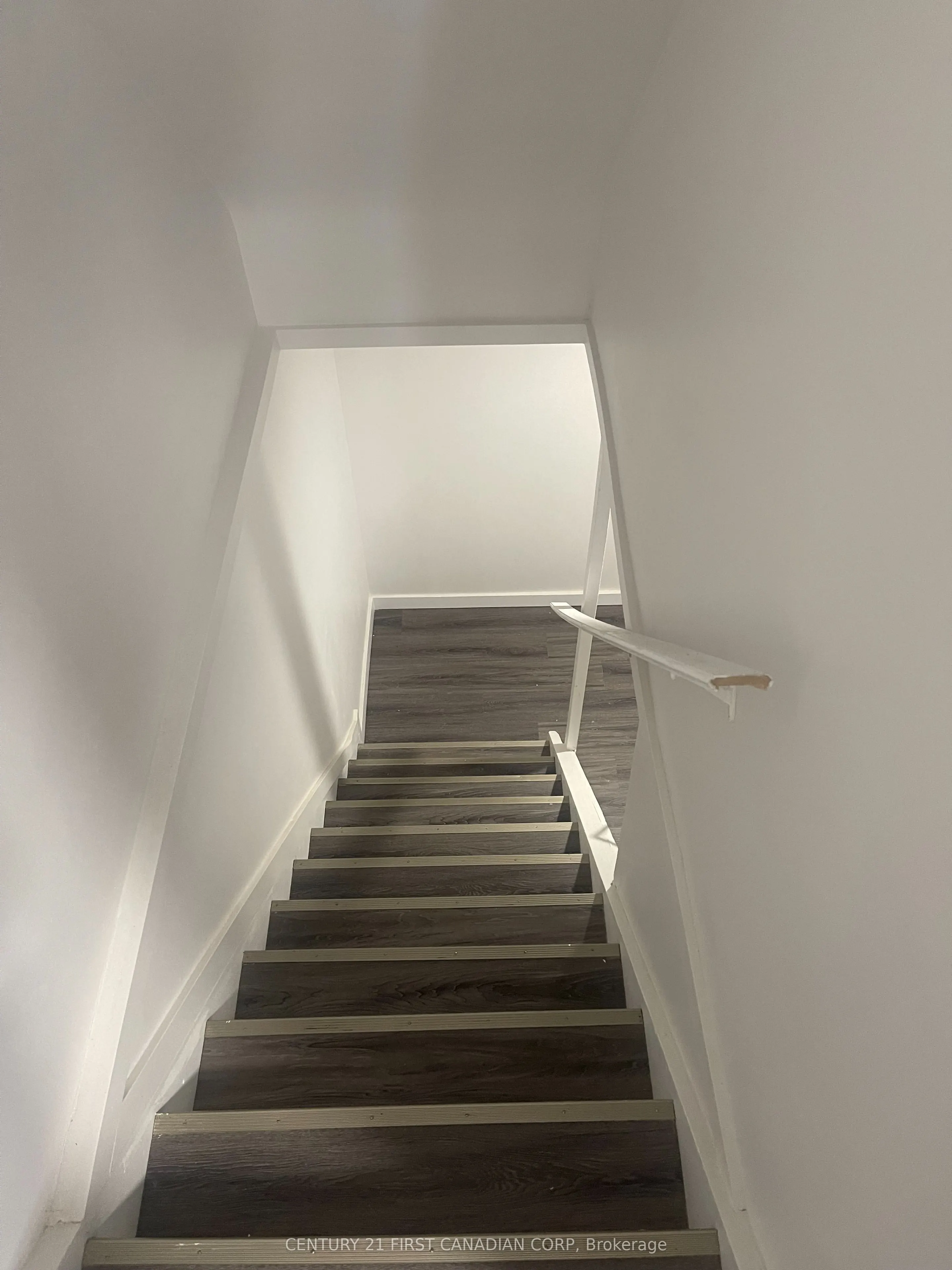 292 Simcoe Street