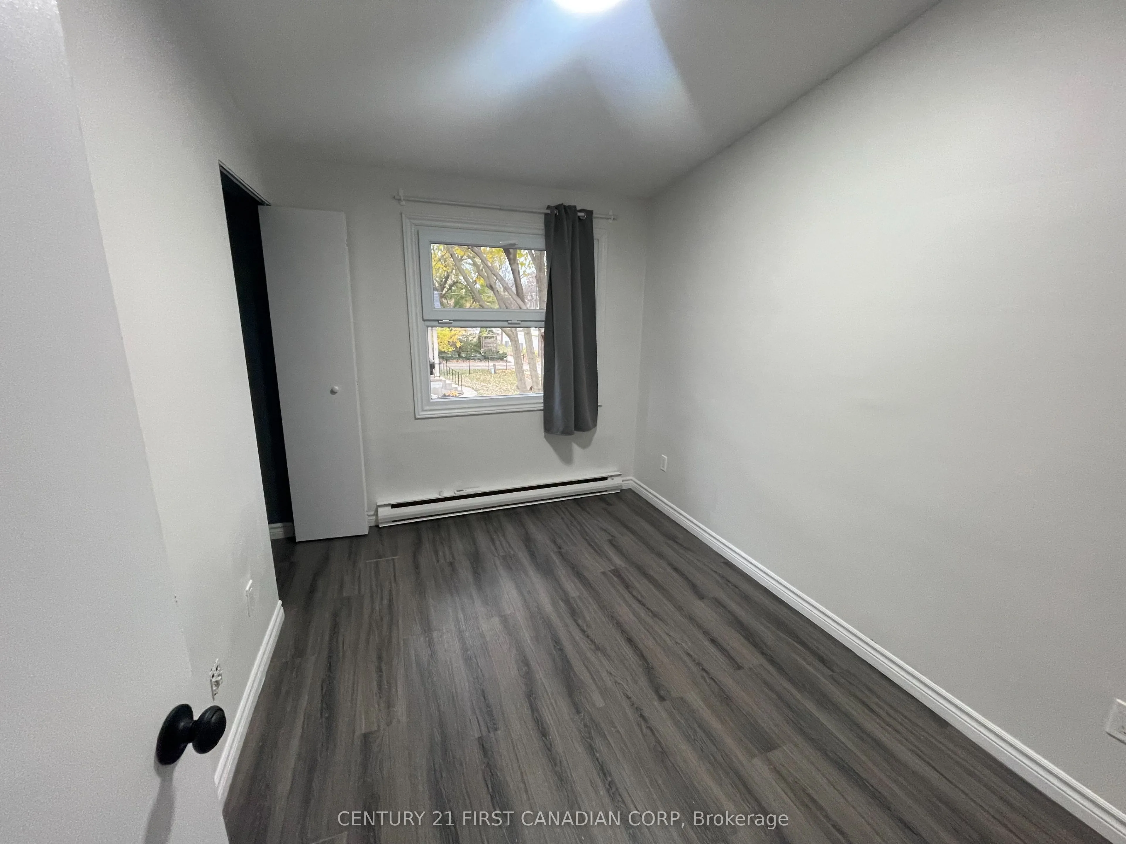 292 Simcoe Street