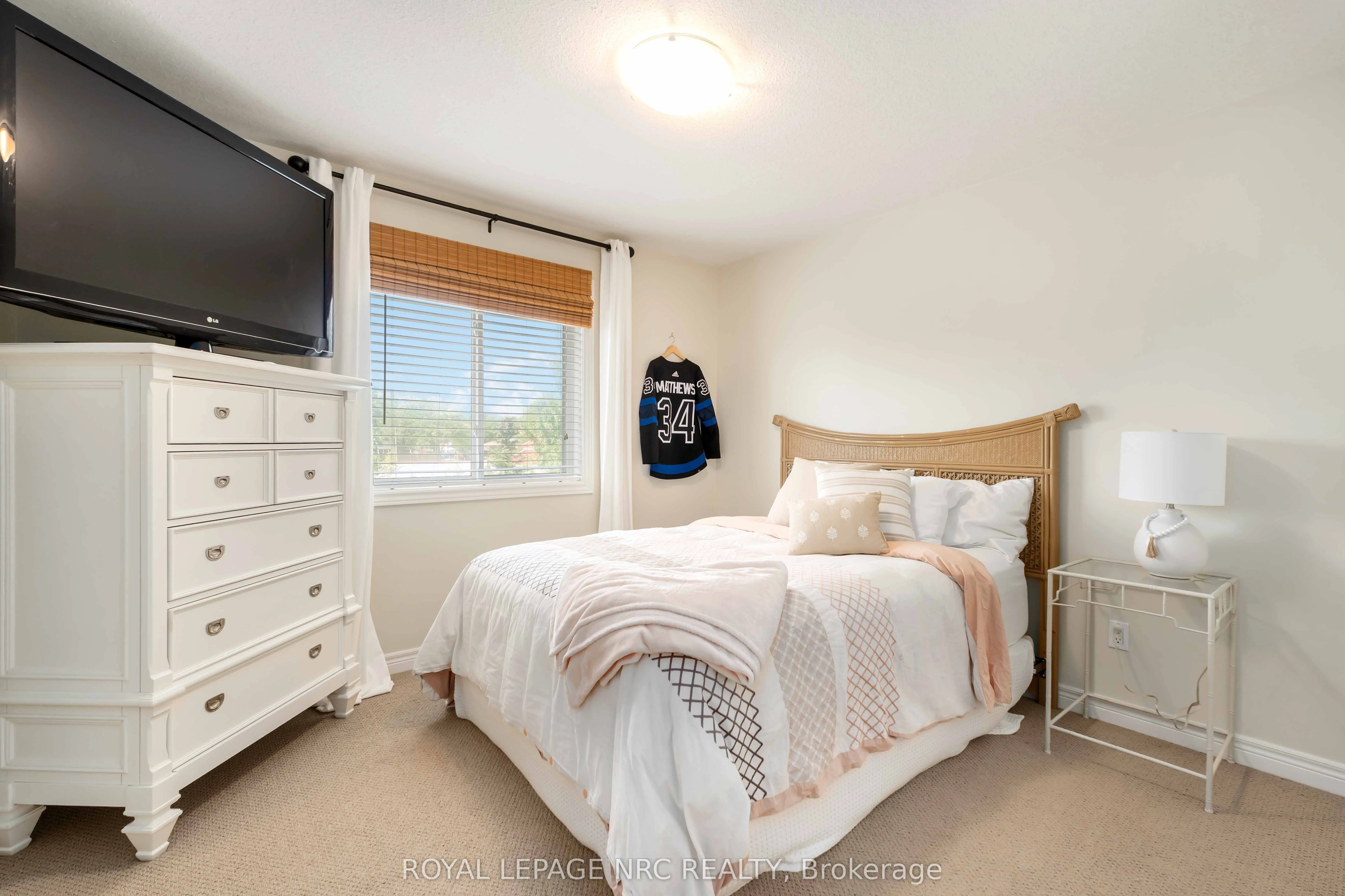 2475 Diane Street