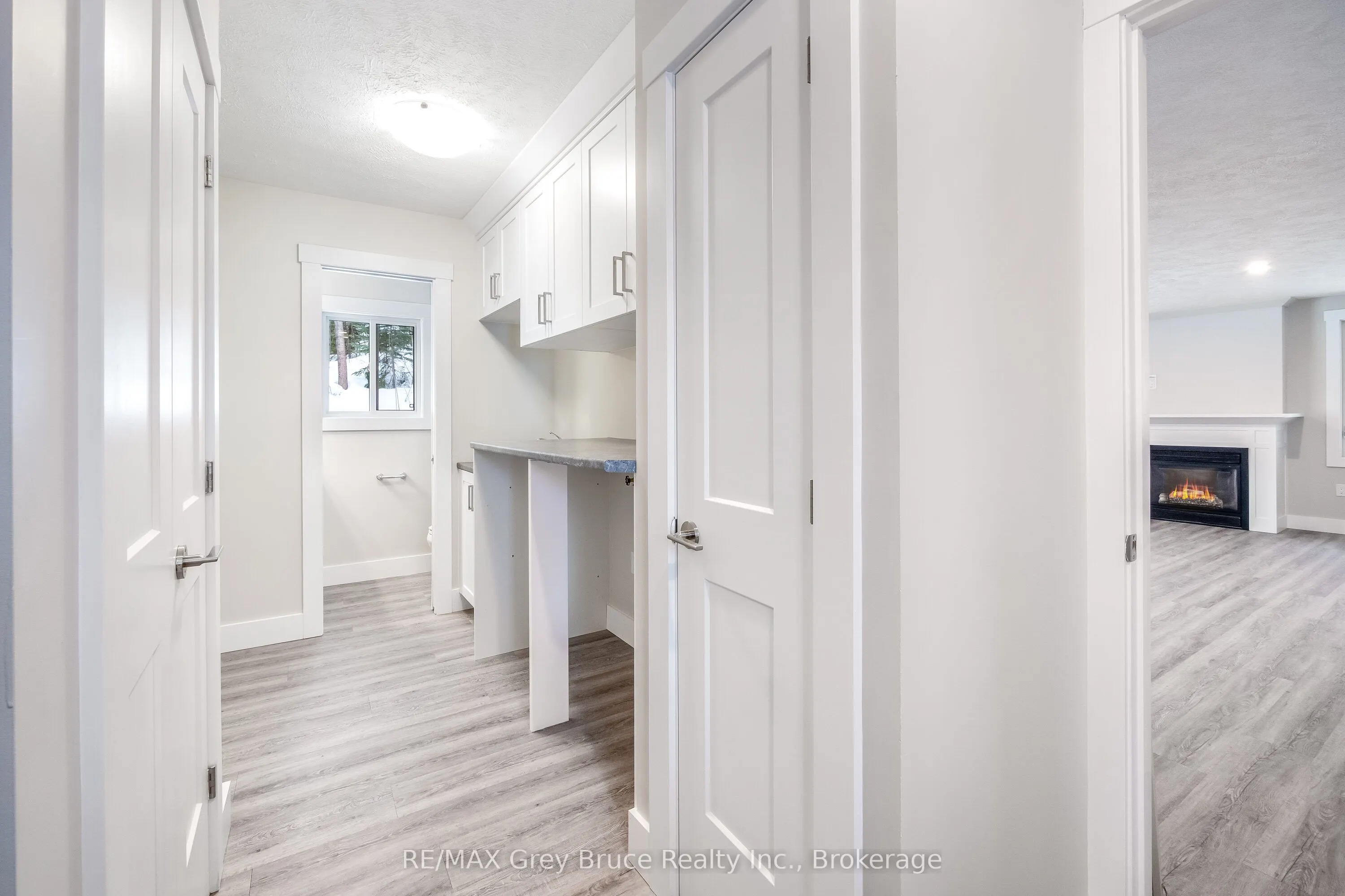 1996 6th Avenue W