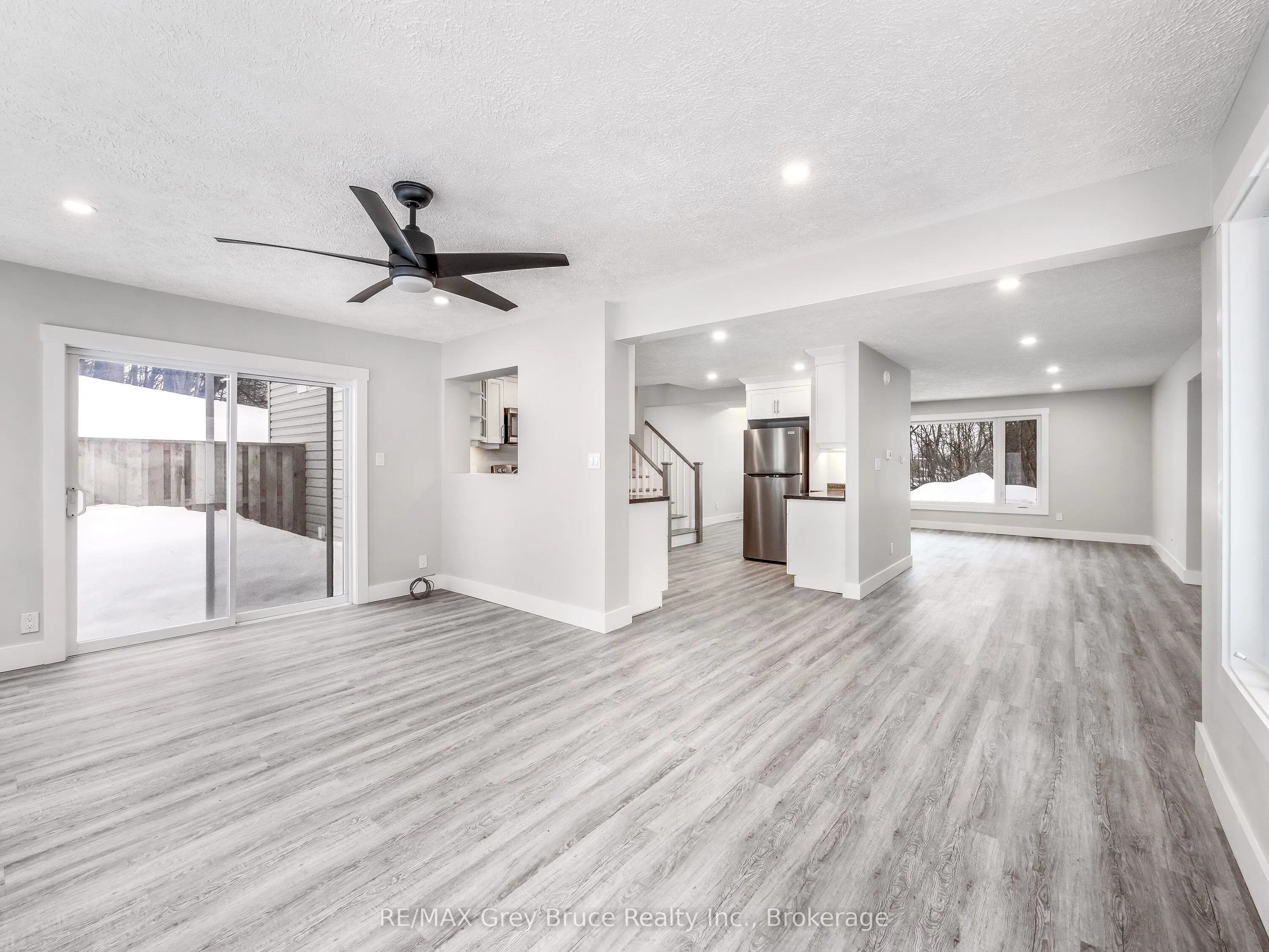 1996 6th Avenue W