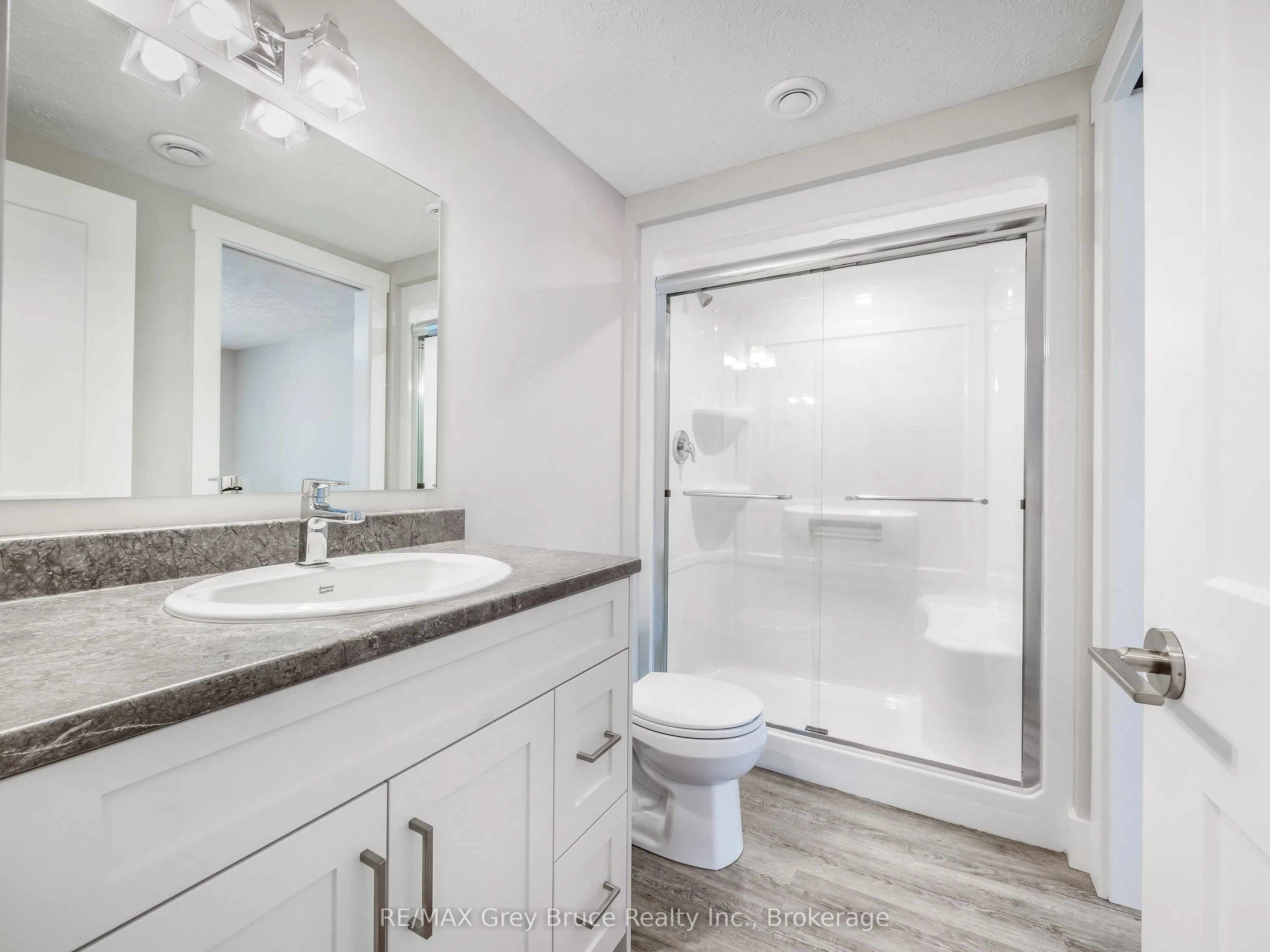 1996 6th Avenue W