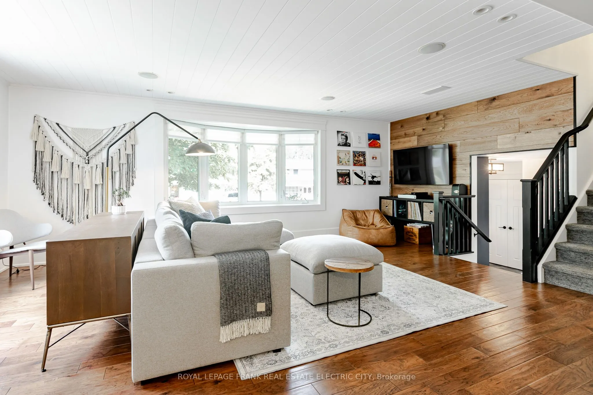 1255 Bridle Drive
