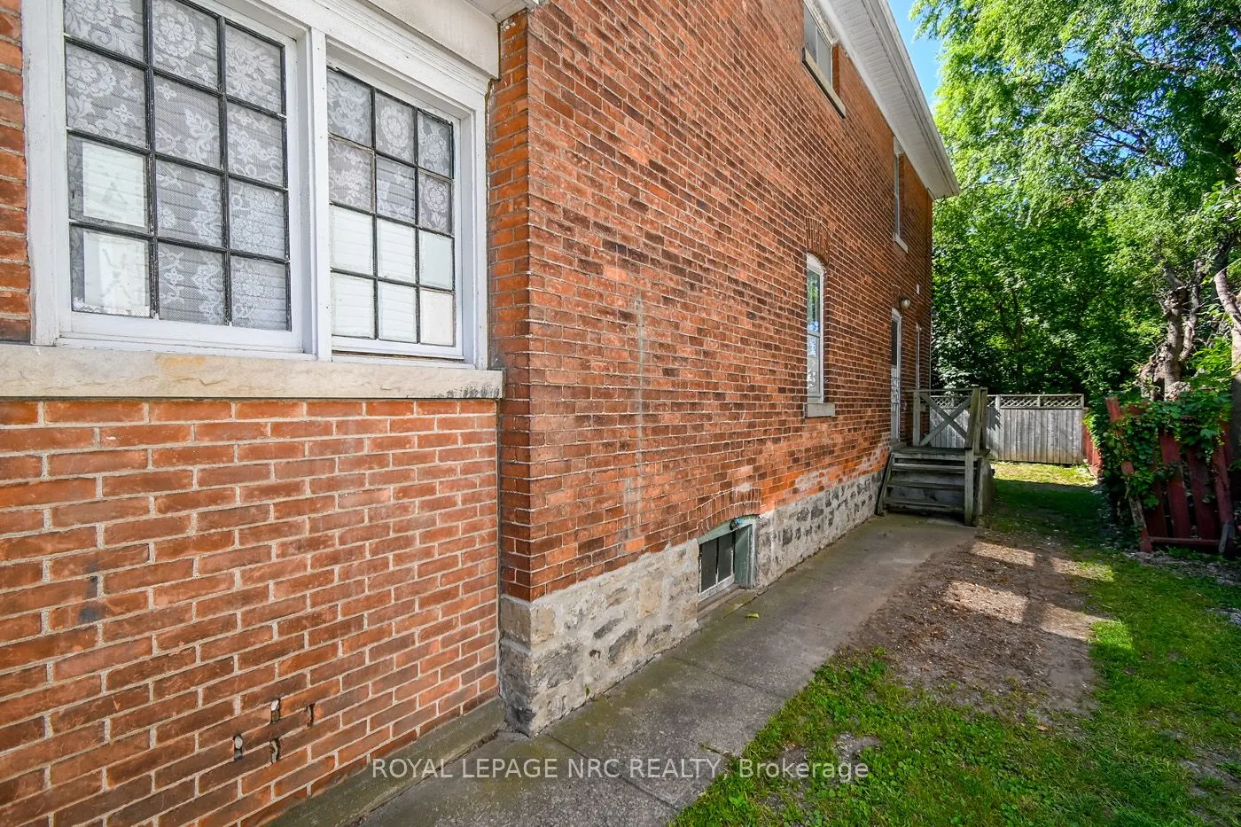 105 Lake Street