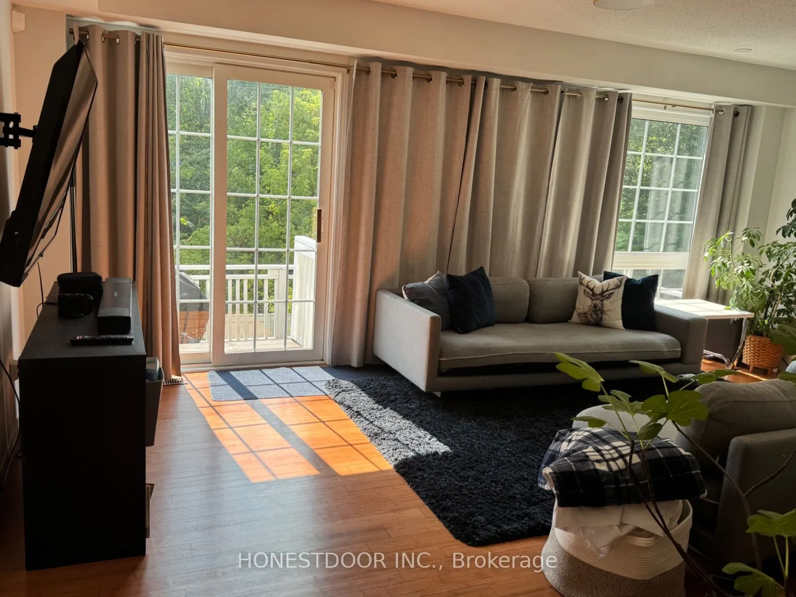 374 Wisteria Crescent