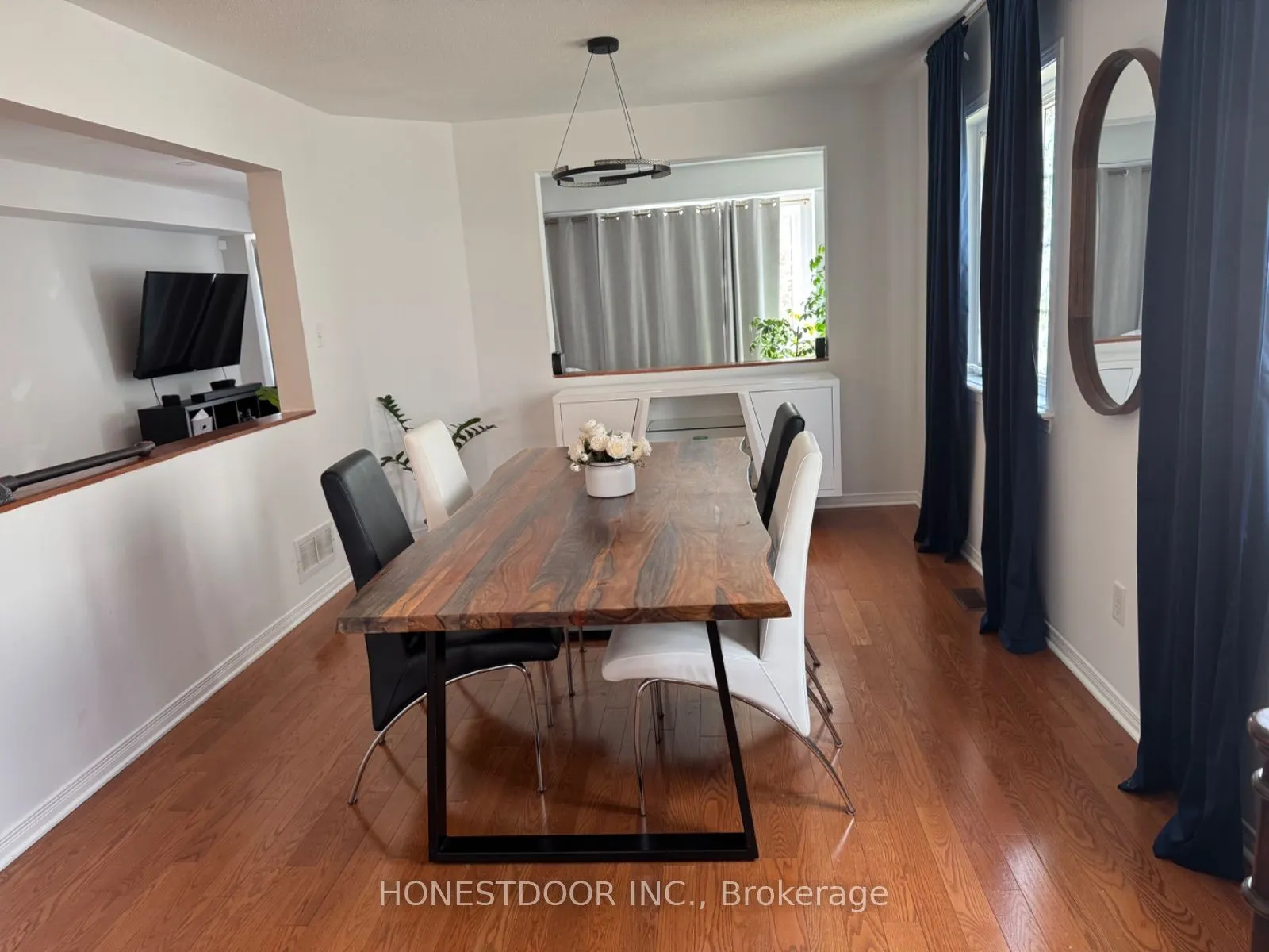 374 Wisteria Crescent