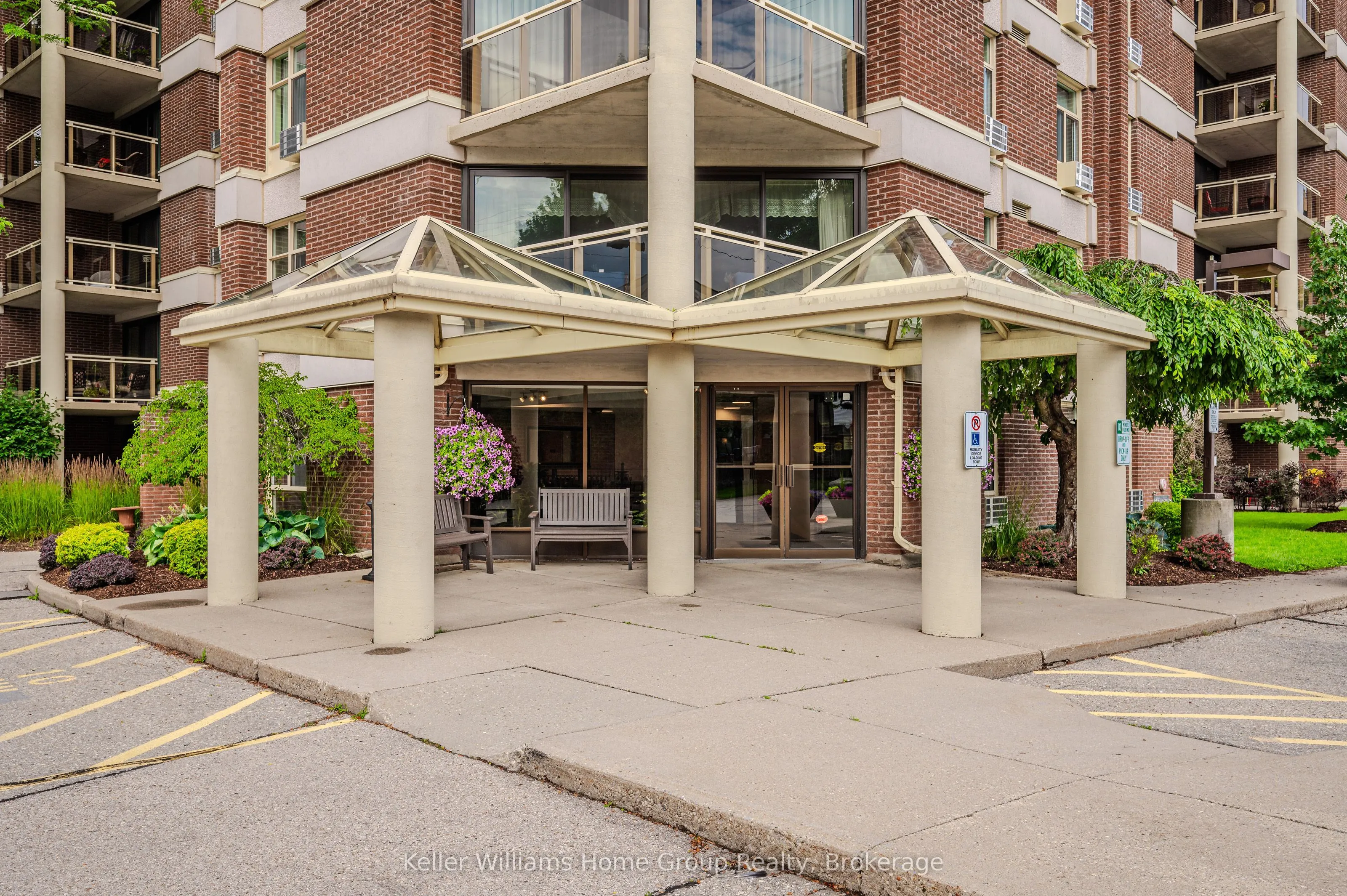 8 Christopher Court, #105