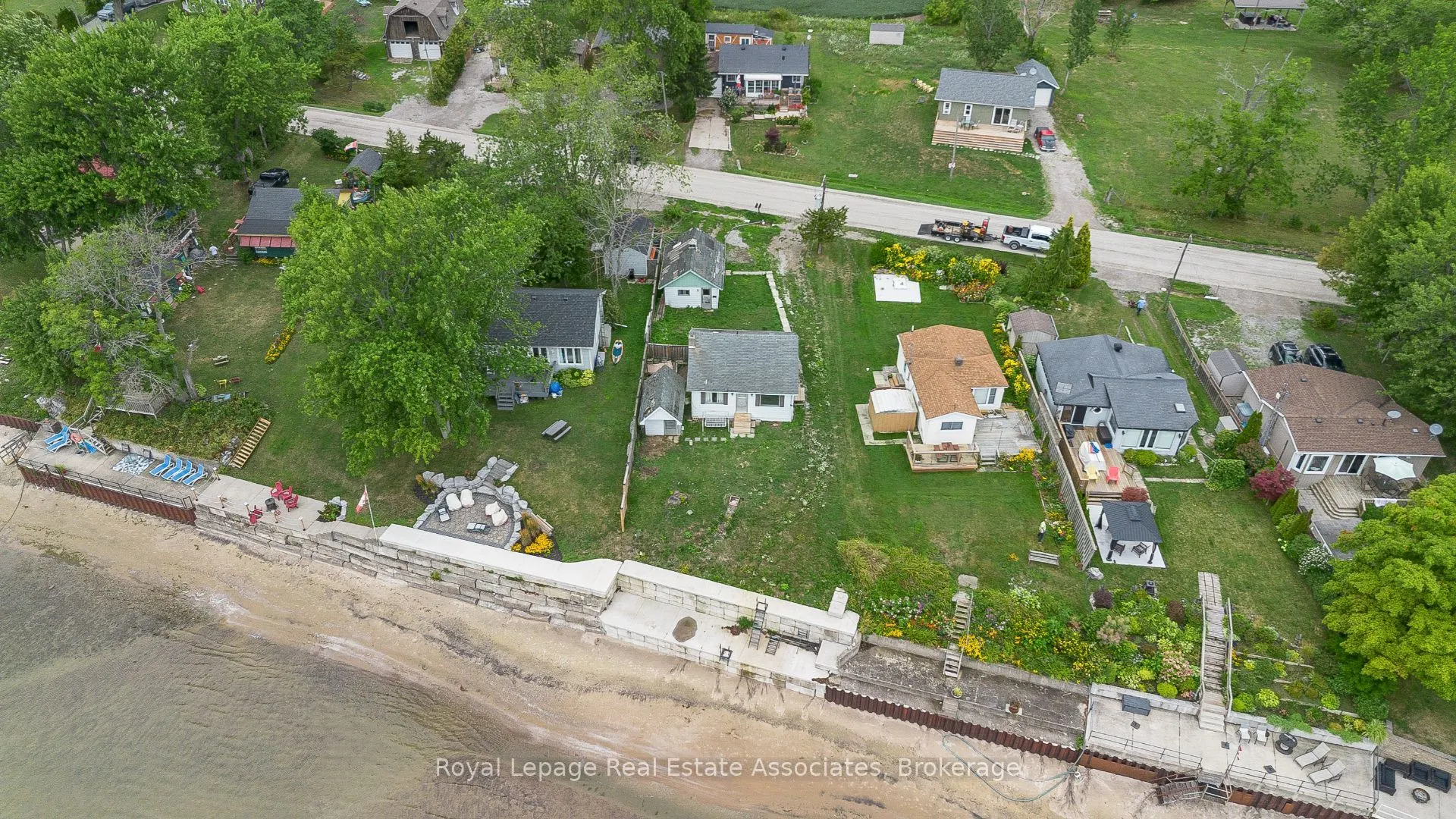 2580 Lakeshore Road