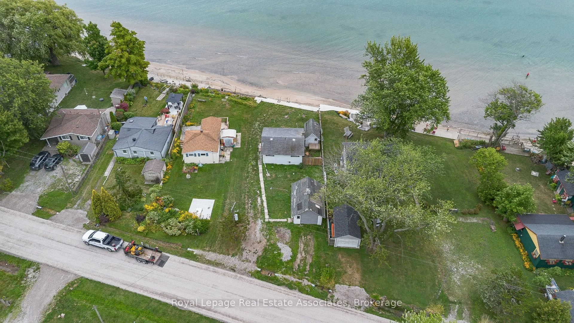 2580 Lakeshore Road