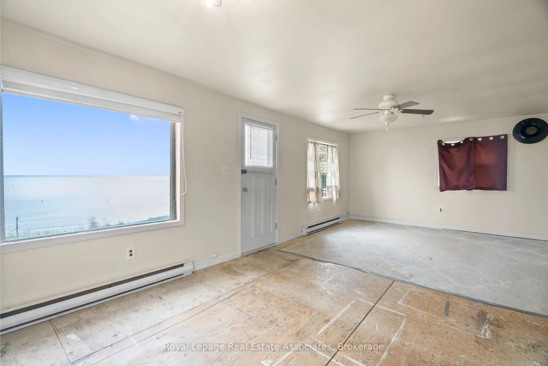2580 Lakeshore Road