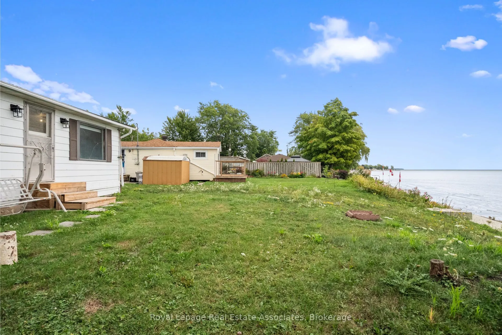 2580 Lakeshore Road