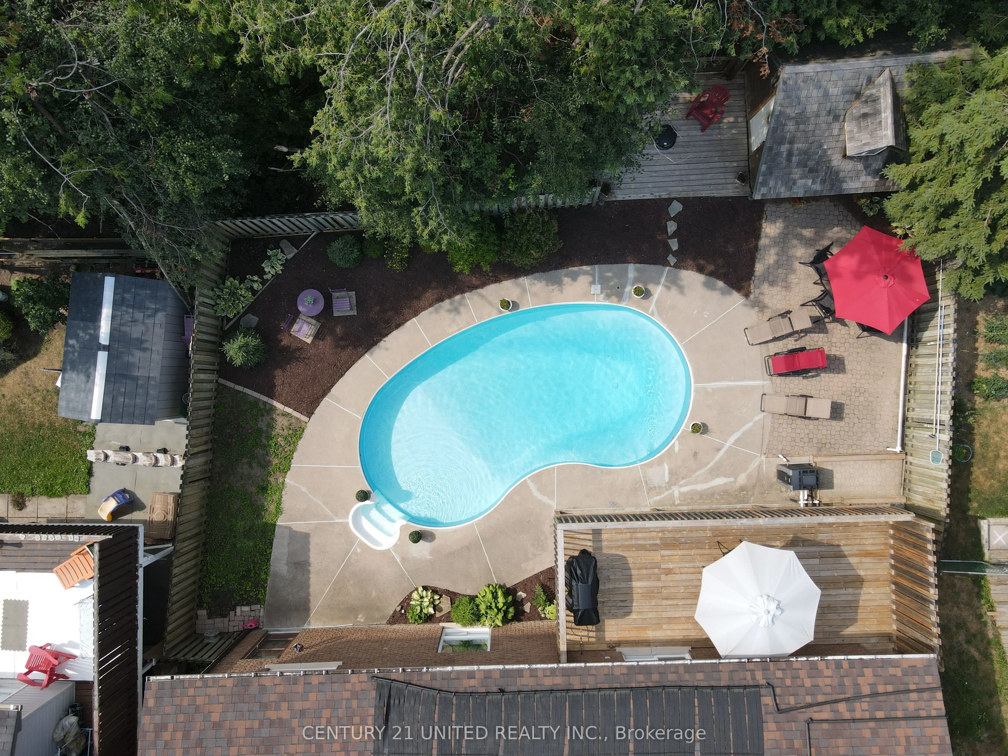 1600 Redwood Drive