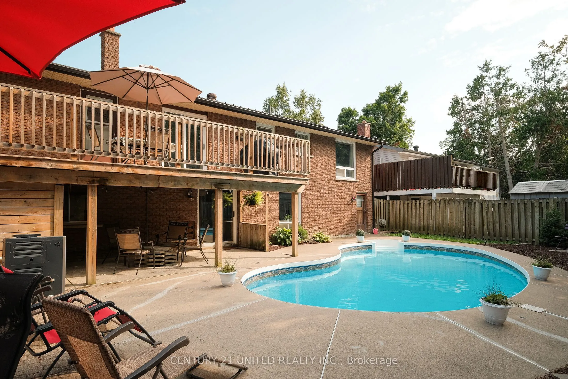 1600 Redwood Drive