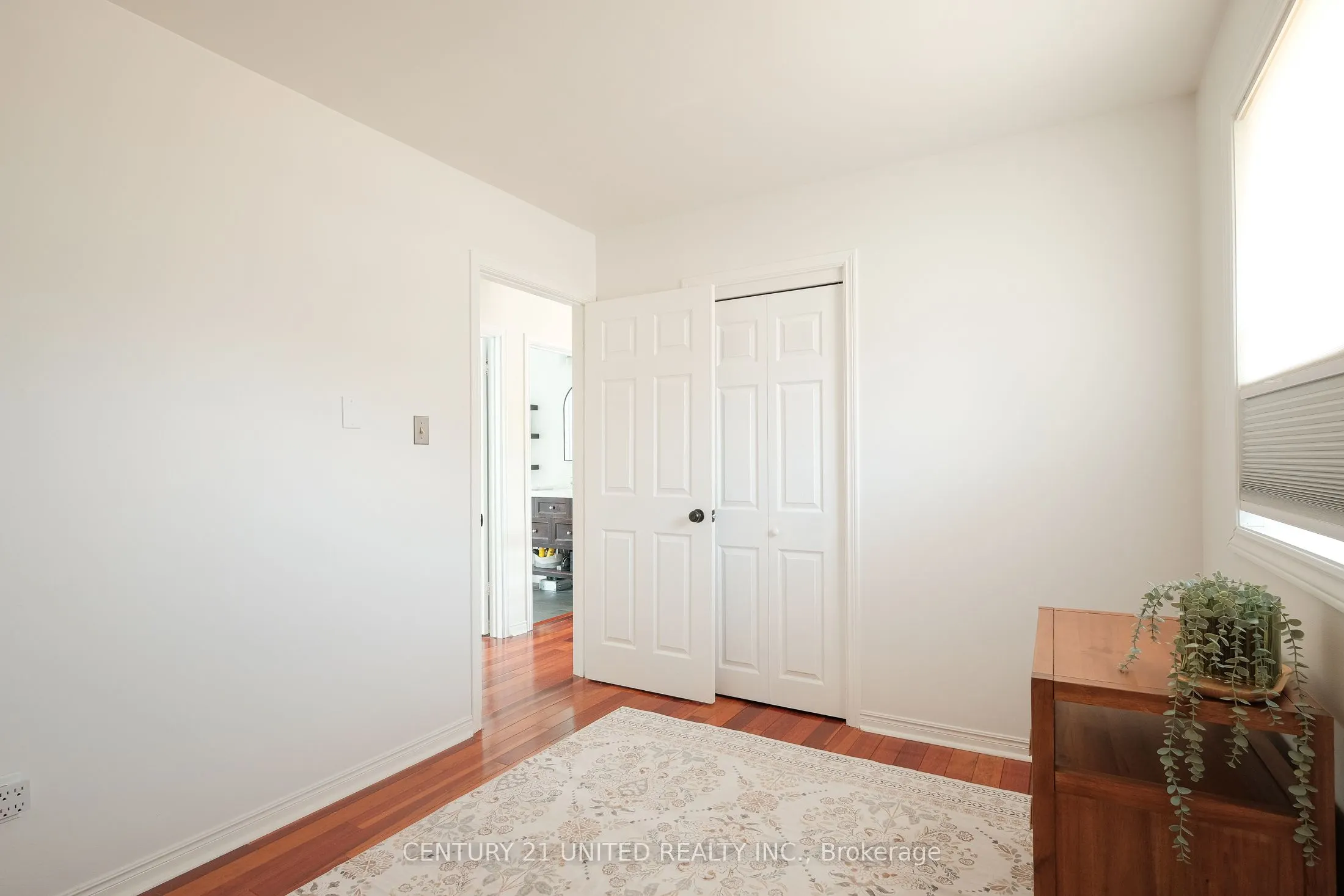 1600 Redwood Drive