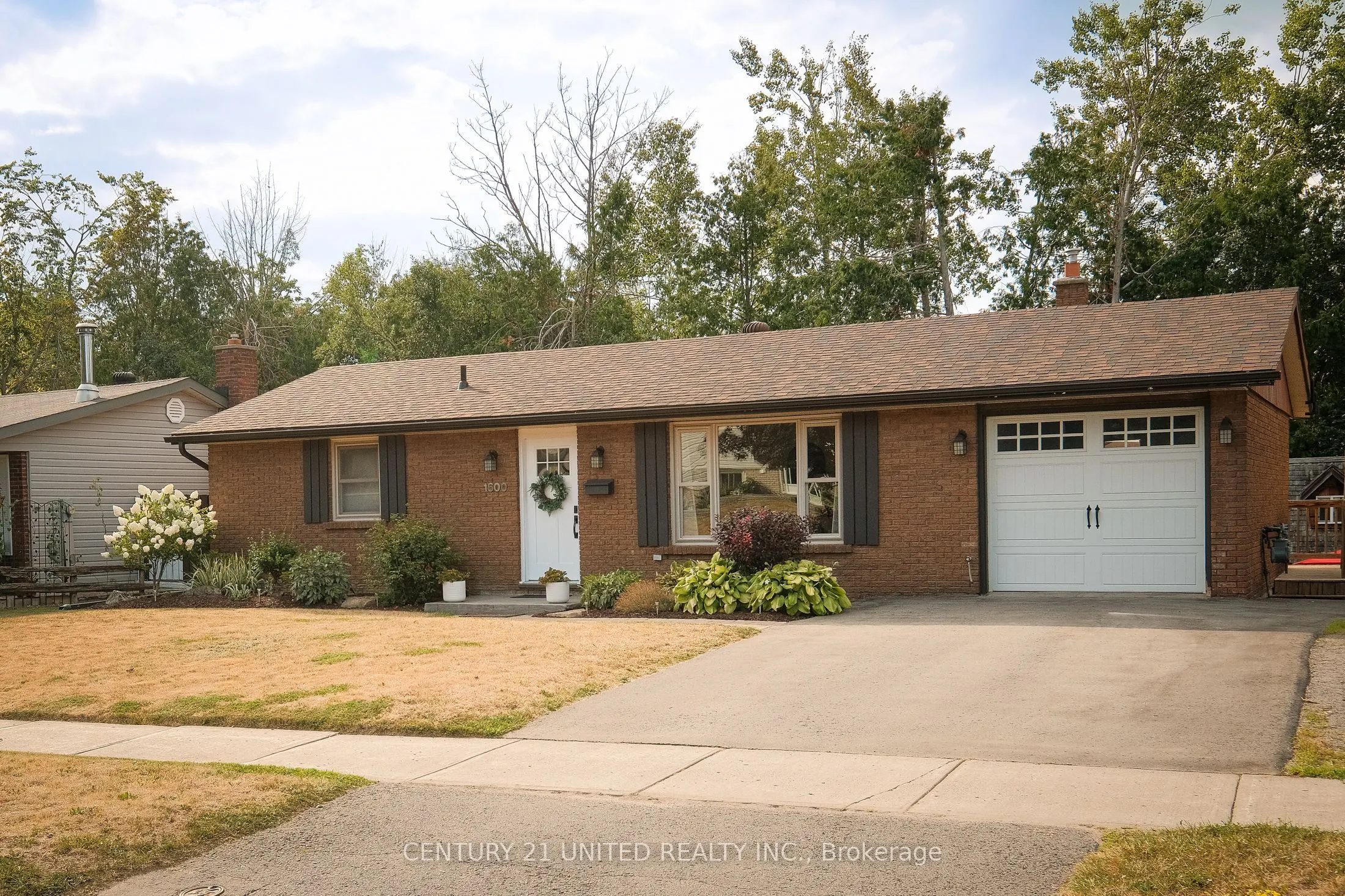 1600 Redwood Drive