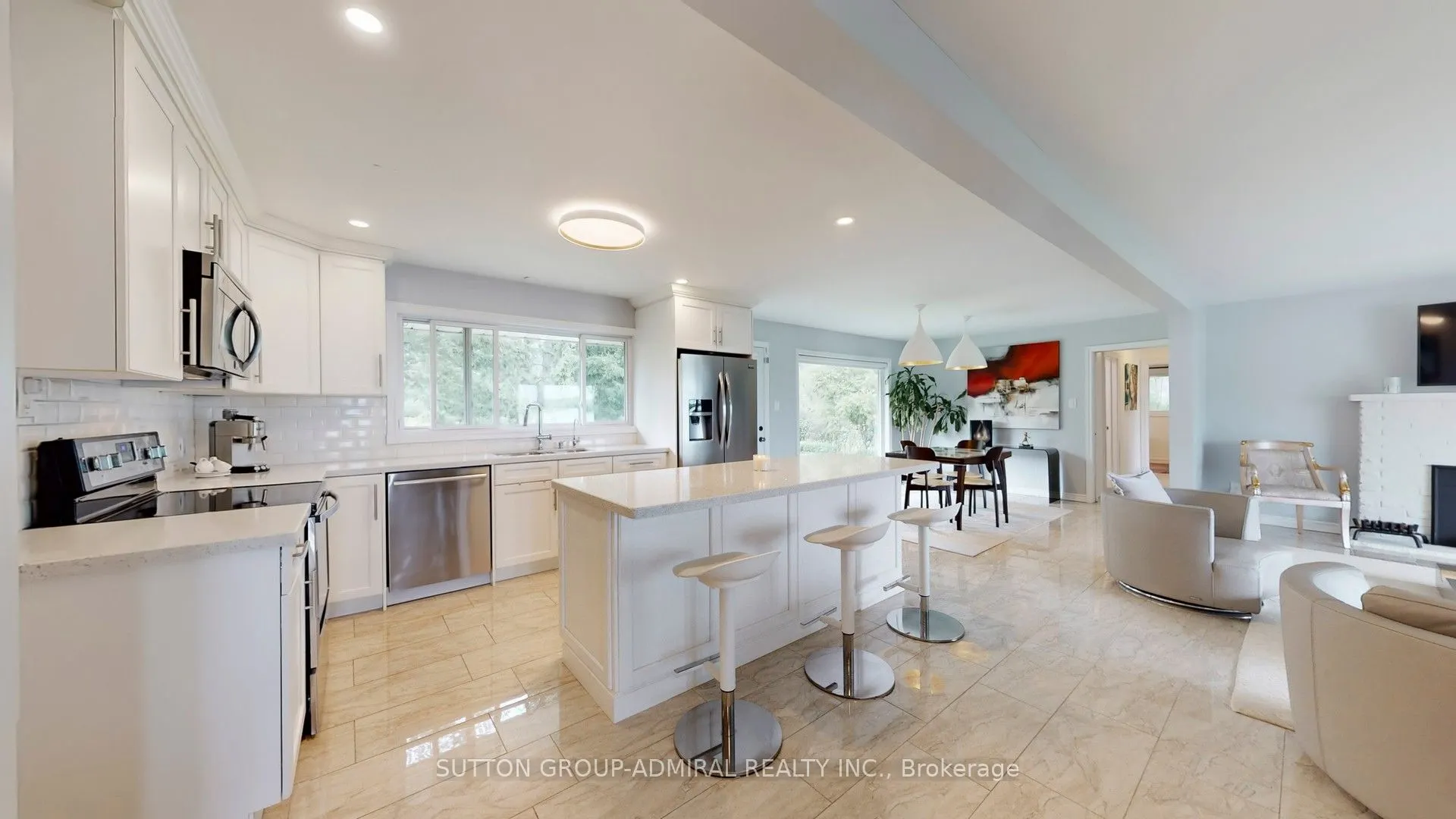 9767 Niagara River Parkway