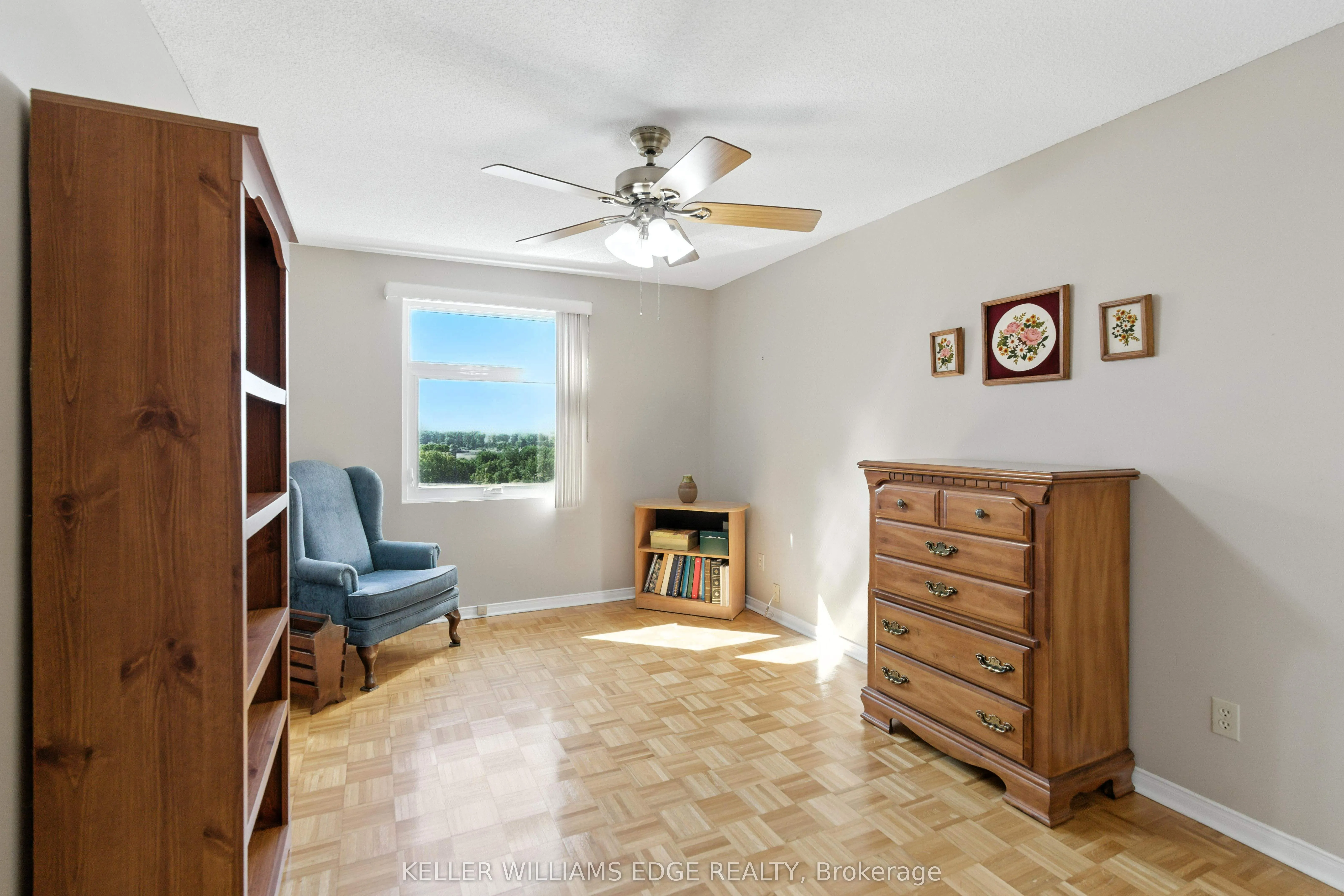 9 Bonheur Court, #807