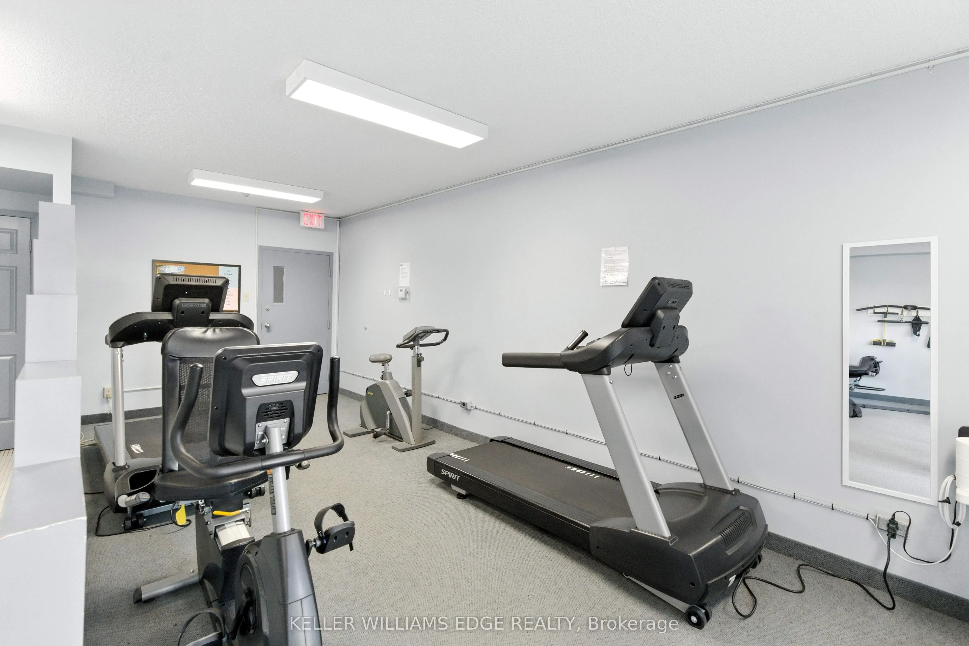 9 Bonheur Court, #807