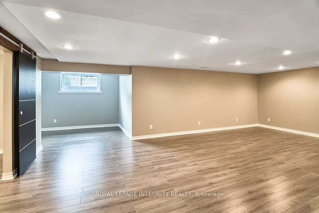 904 Nettleship Court